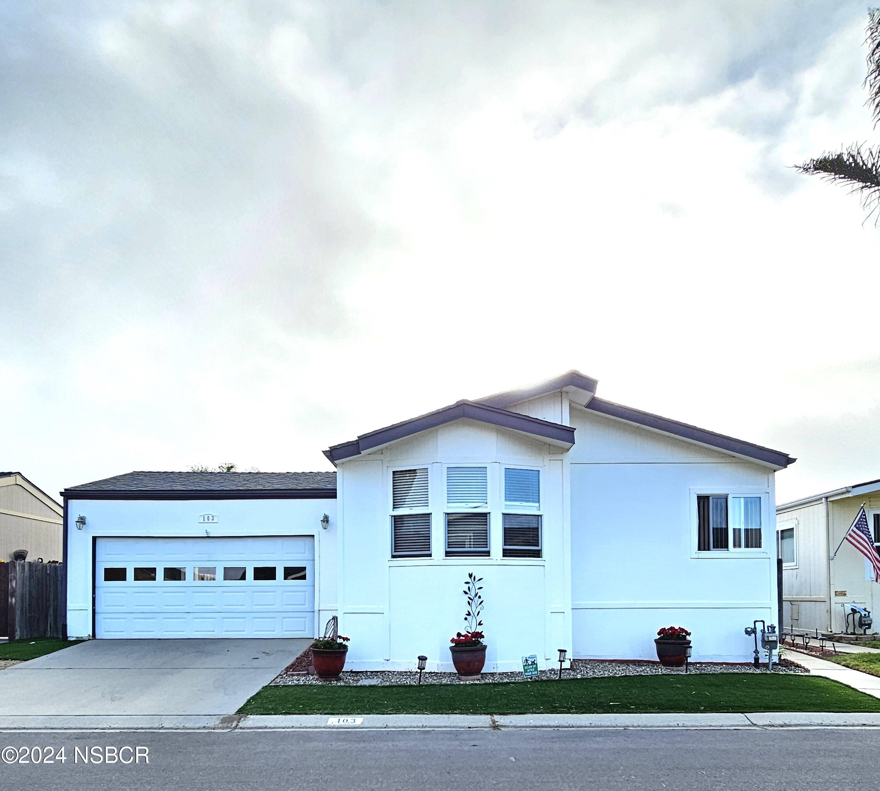 Lompoc, CA 93436,1317 N V Street #103