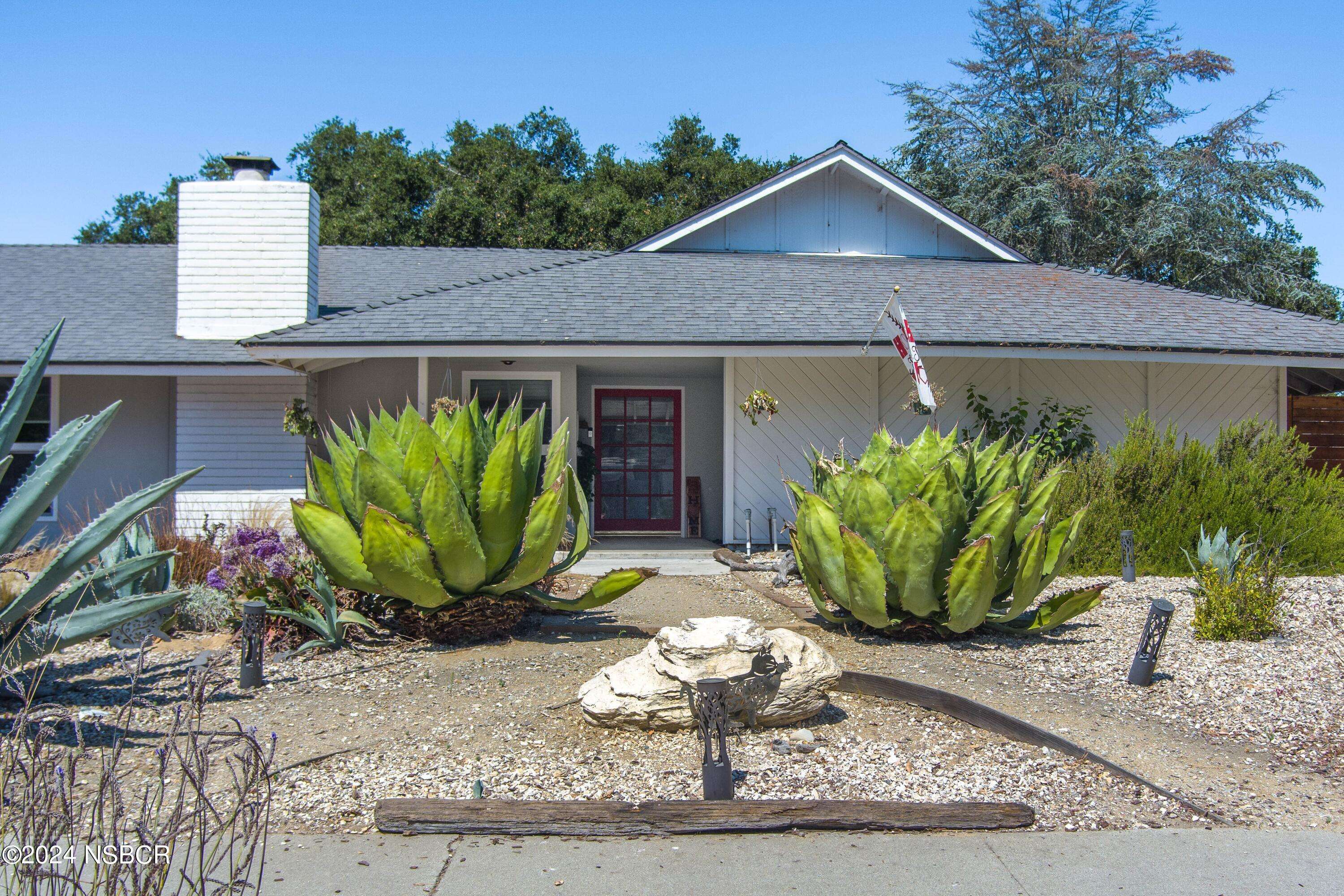 Lompoc, CA 93436,144 Oakmont Avenue