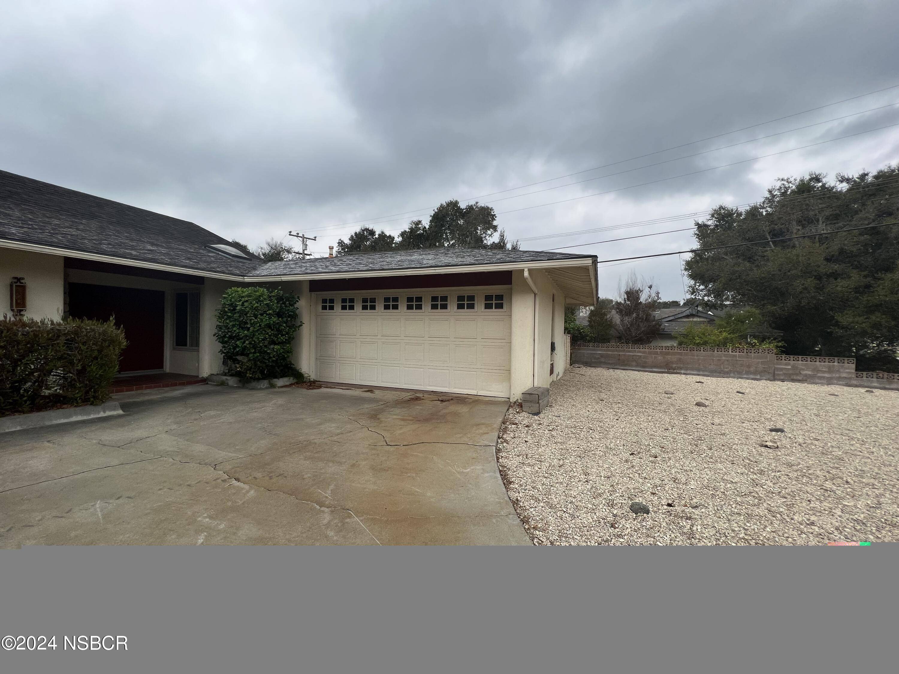 Lompoc, CA 93436,210 St Annes Place