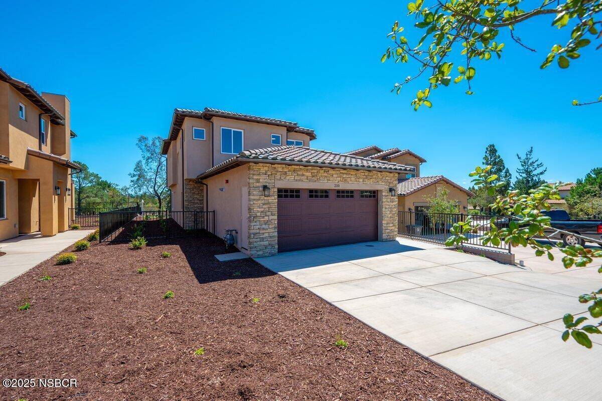 Lompoc, CA 93436,210 Oak Hill Drive Drive