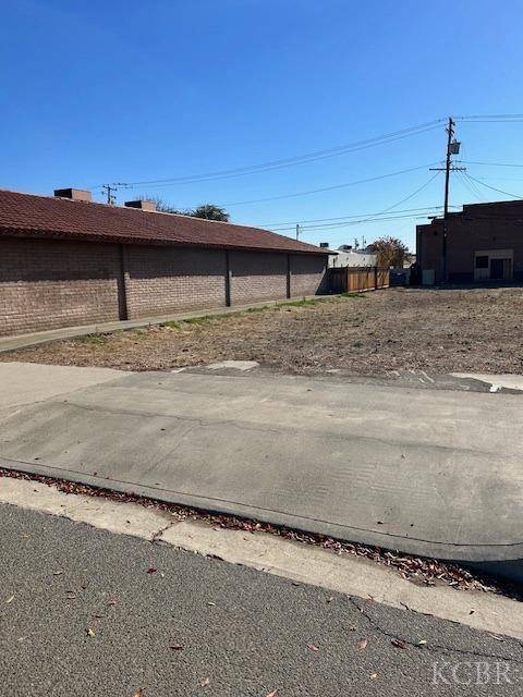 Lemoore, CA 93245,231 E Street
