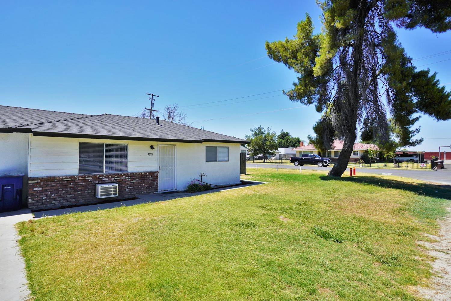 Riverdale, CA 93656,20717 20719 S Valentine Avenue S