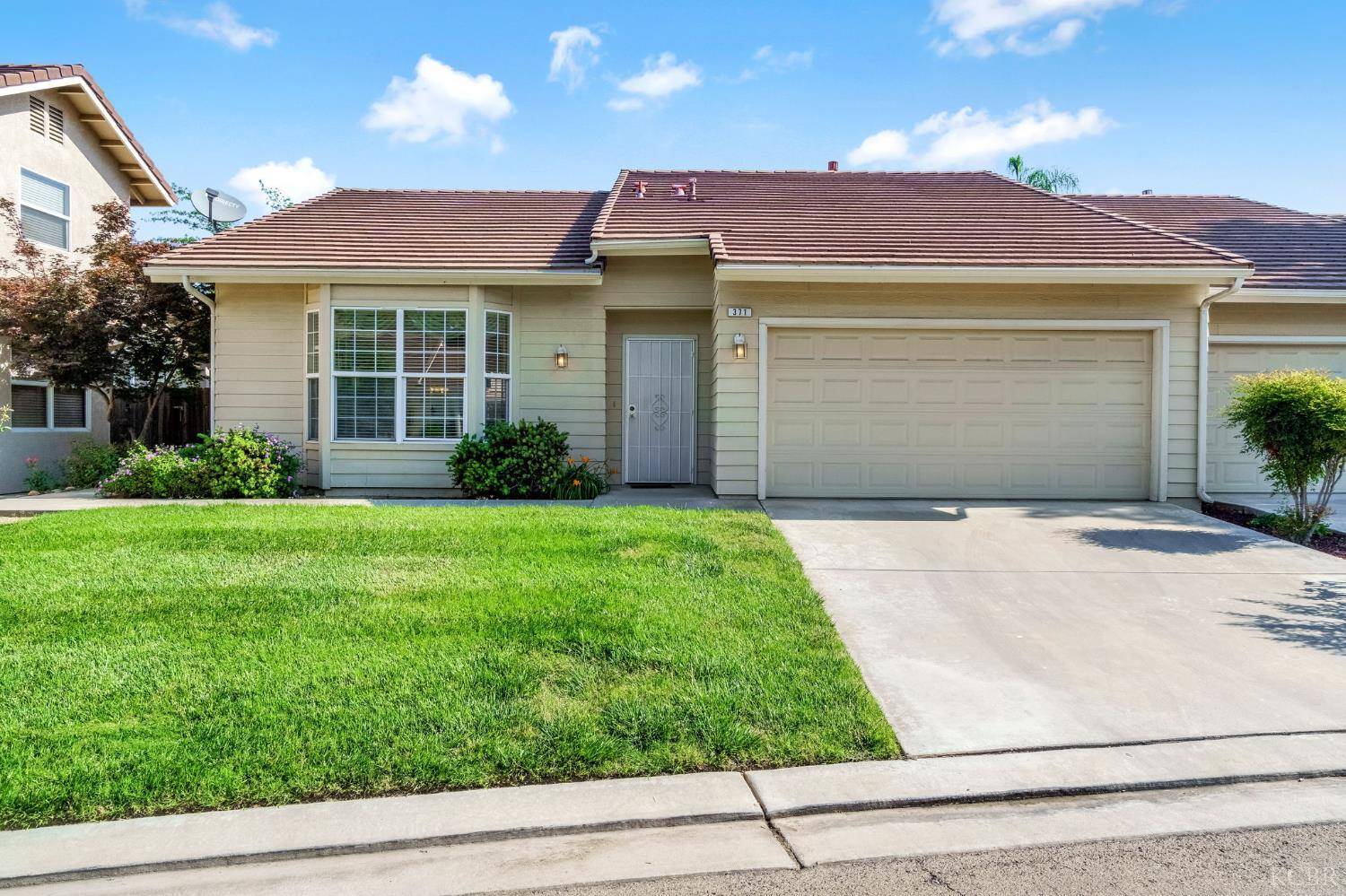 Dinuba, CA 93618,371 Village Drive