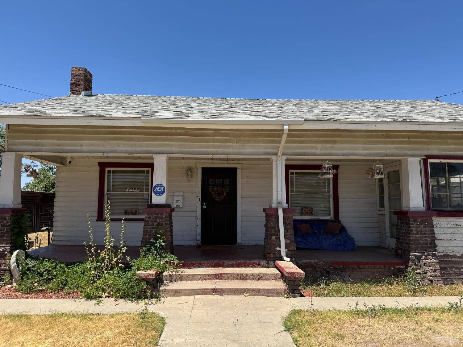 Hanford, CA 93230,220 E Cameron