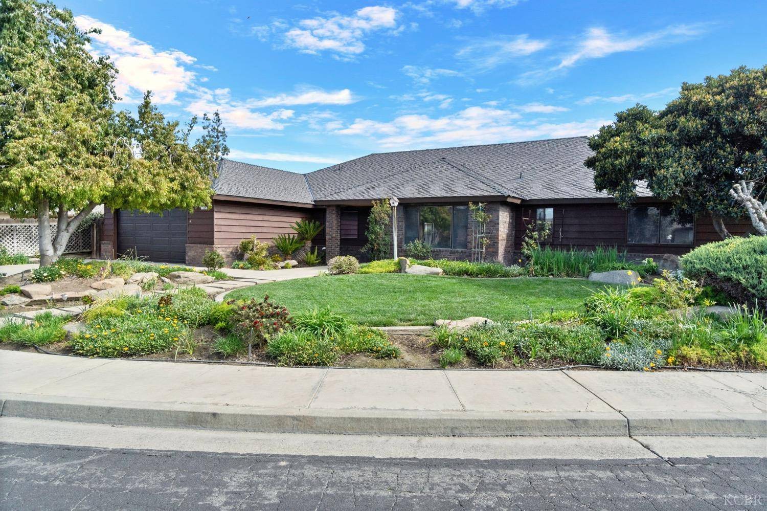 Hanford, CA 93230,2563 Spruce Court