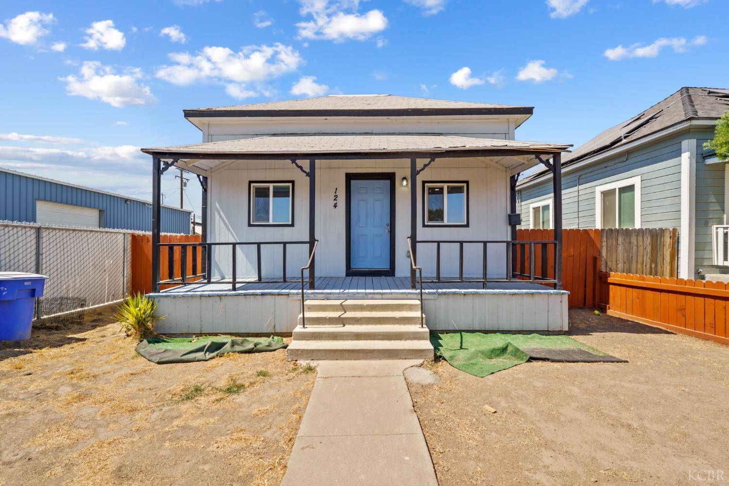 Hanford, CA 93230,124 E 4th Street
