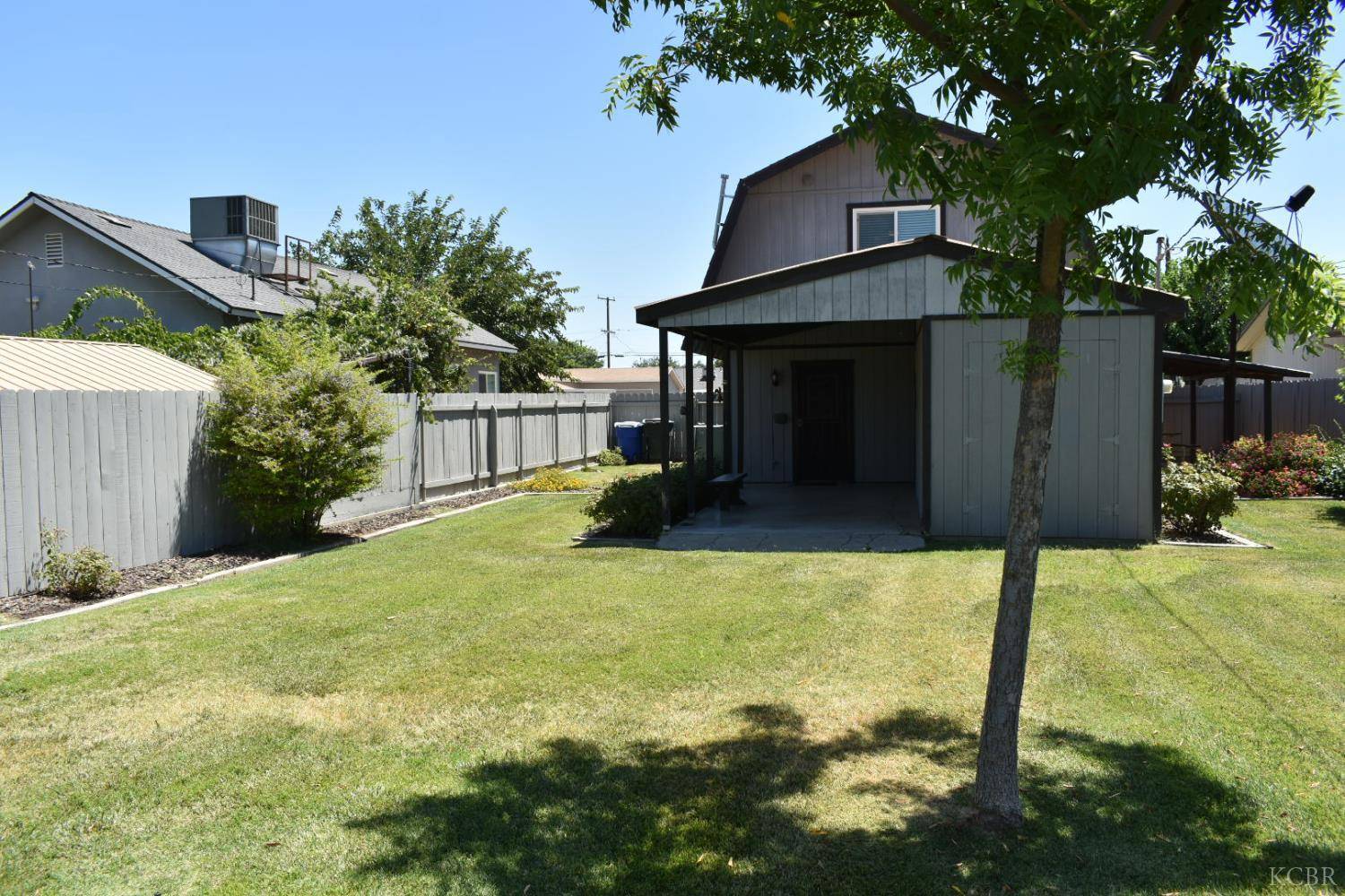 Hanford, CA 93230,1326 N Normandie
