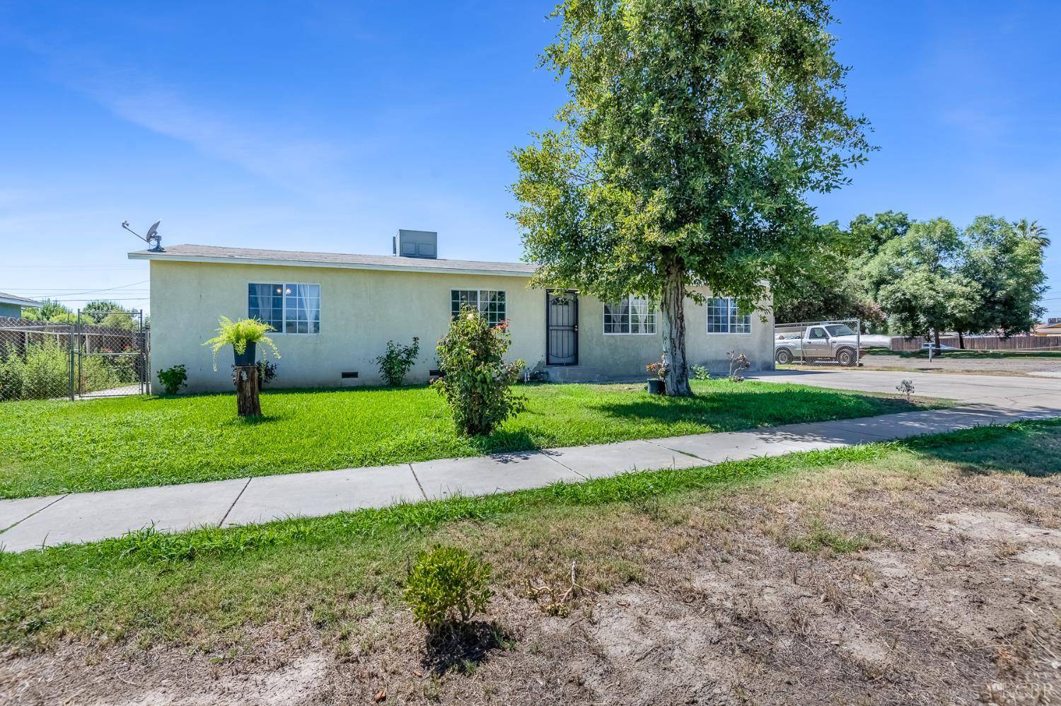 Tulare, CA 93274,361 N B Street