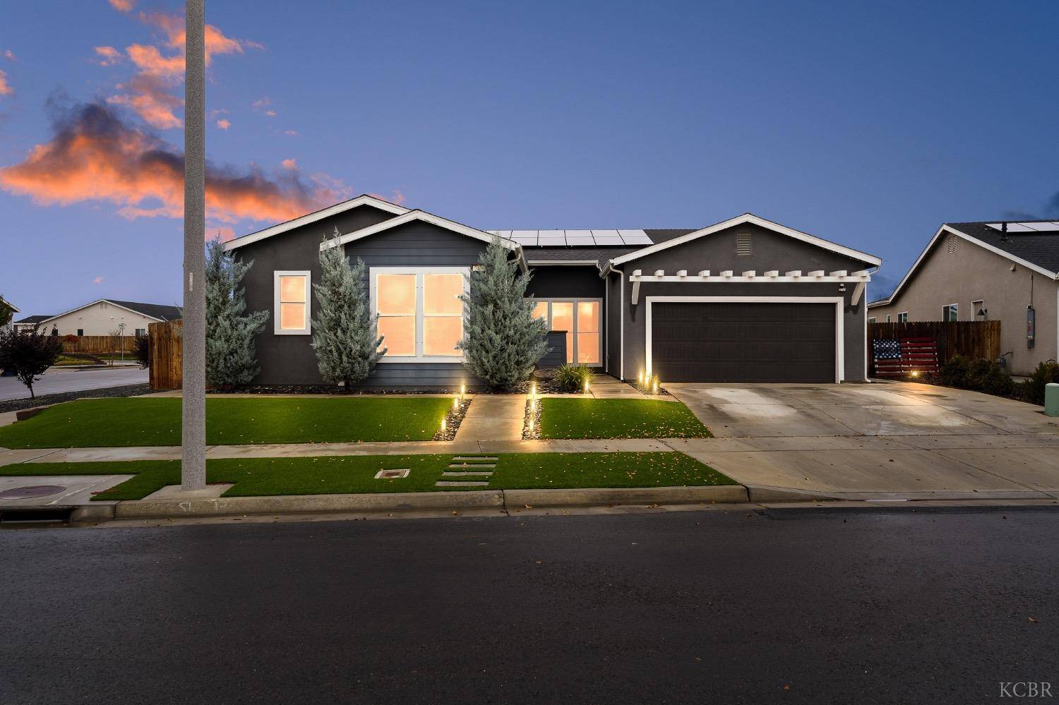 Hanford, CA 93230,2476 W Bristol Lane