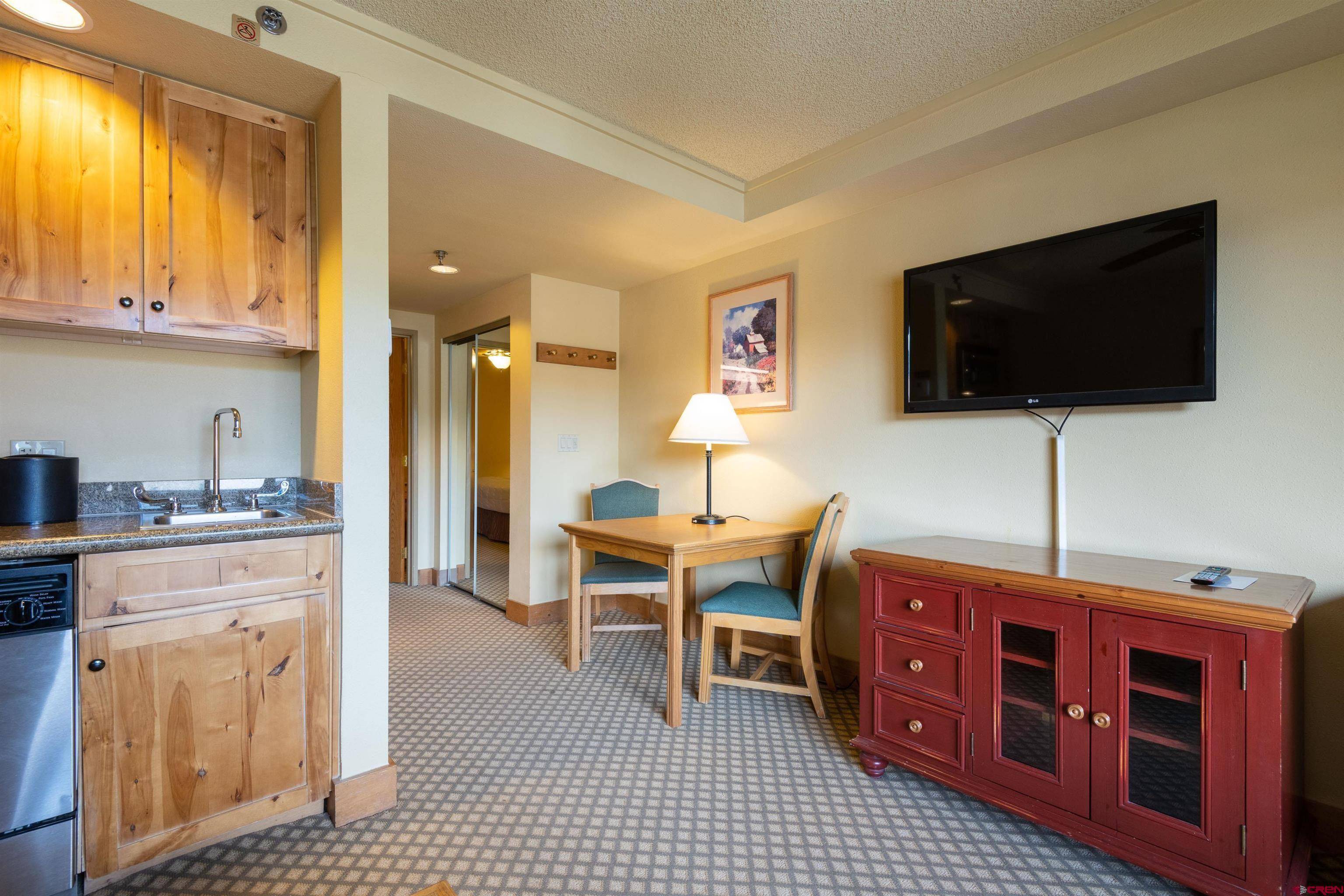 Mt. Crested Butte, CO 81225,6 Emmons Road #566