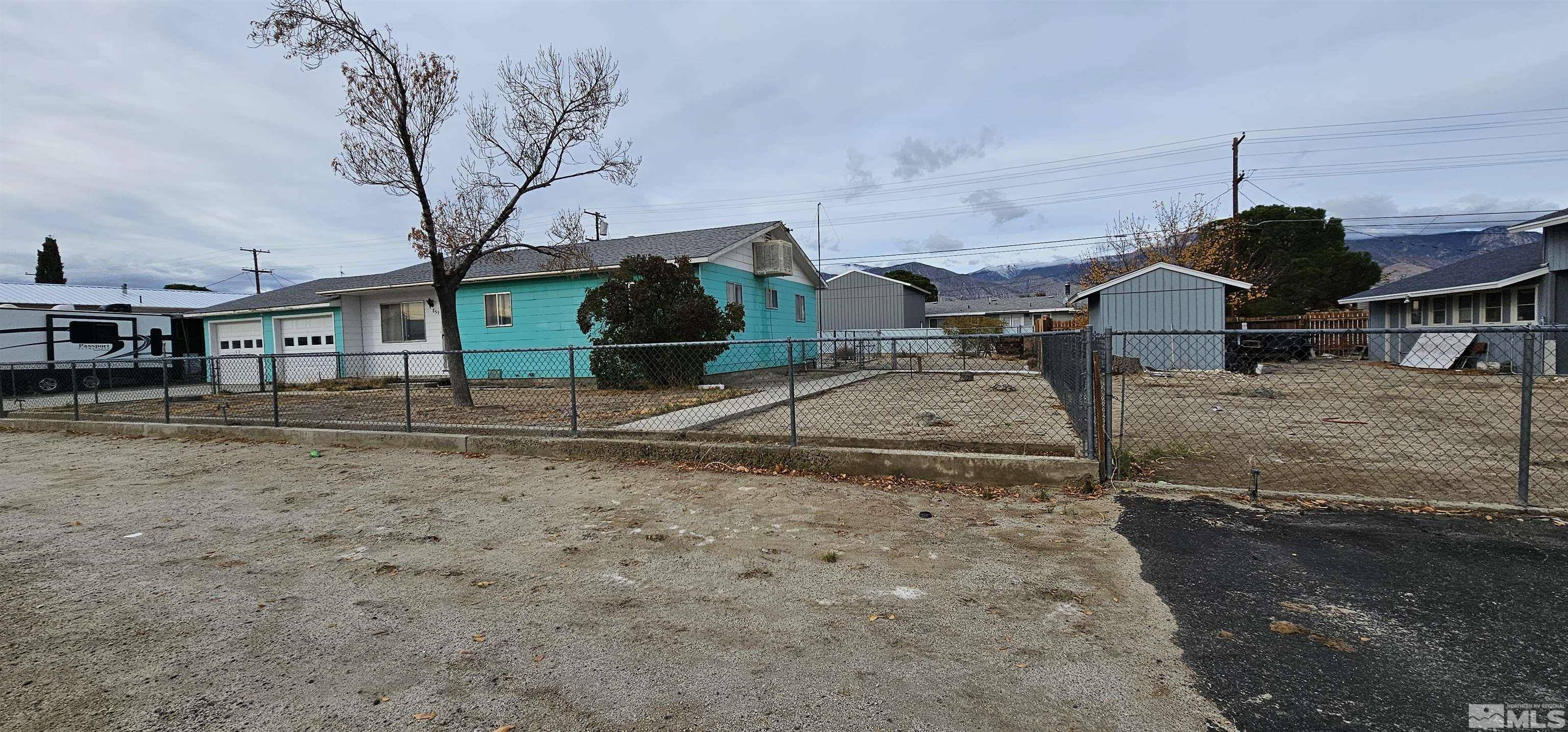 Hawthorne, NV 89415,859 K st.