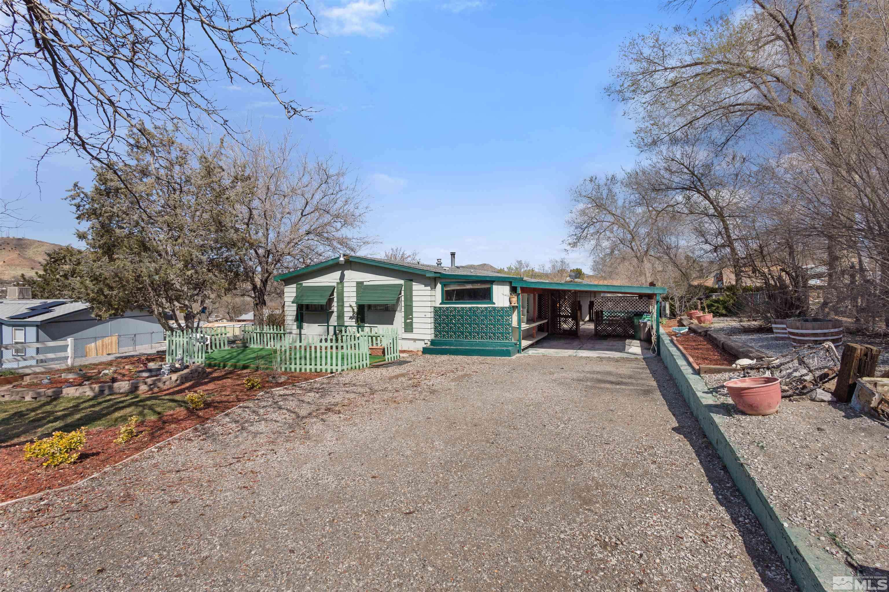 Sun Valley, NV 89433,565 E 1st
