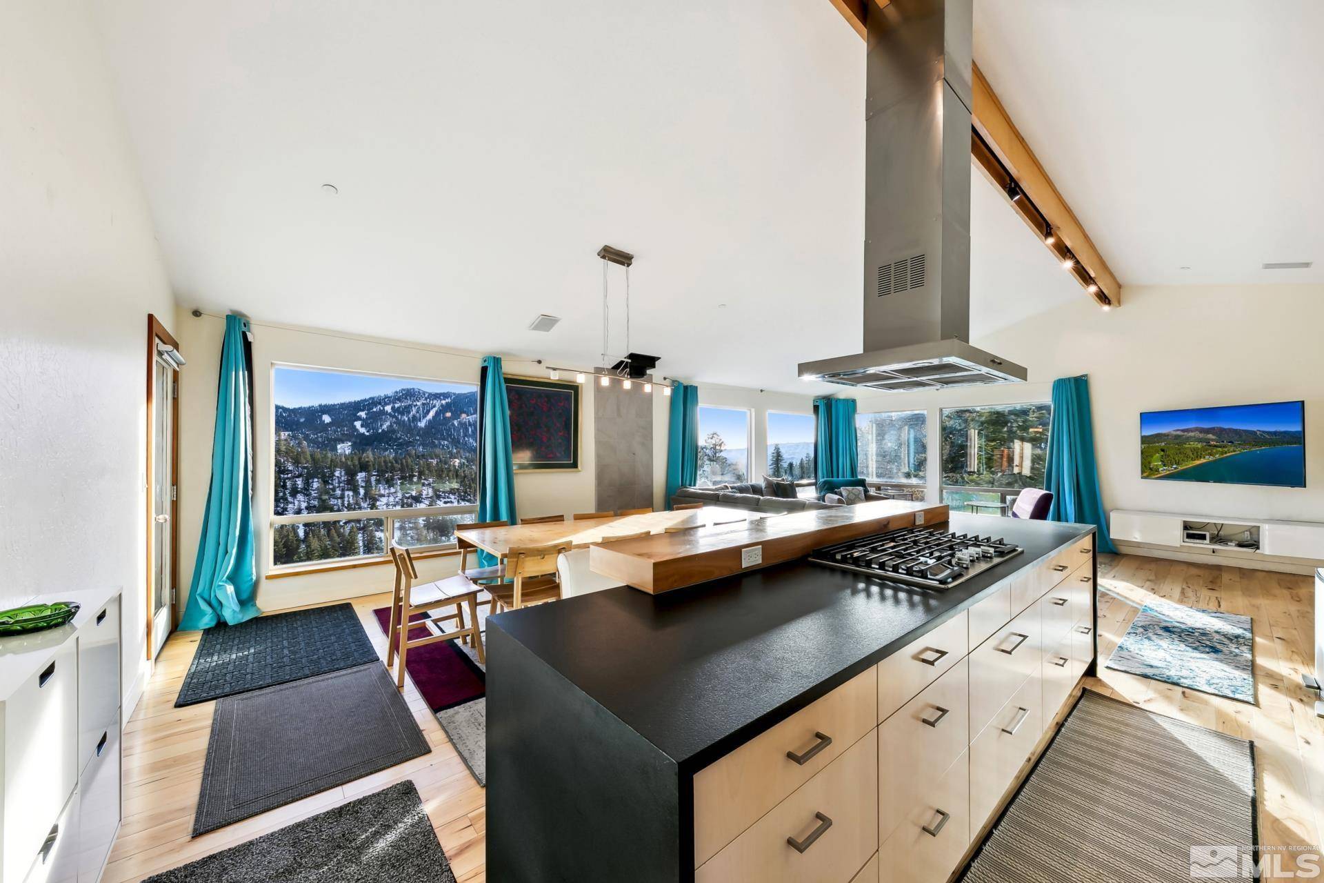 Stateline, NV 89449,332 Barton Ct