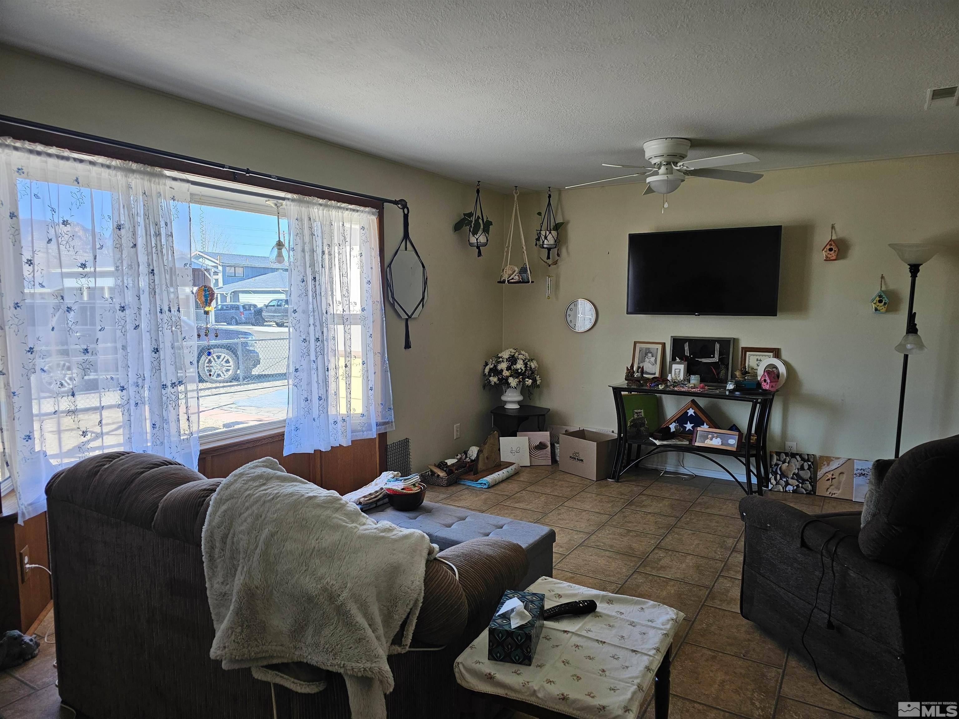 Hawthorne, NV 89415,864 K st