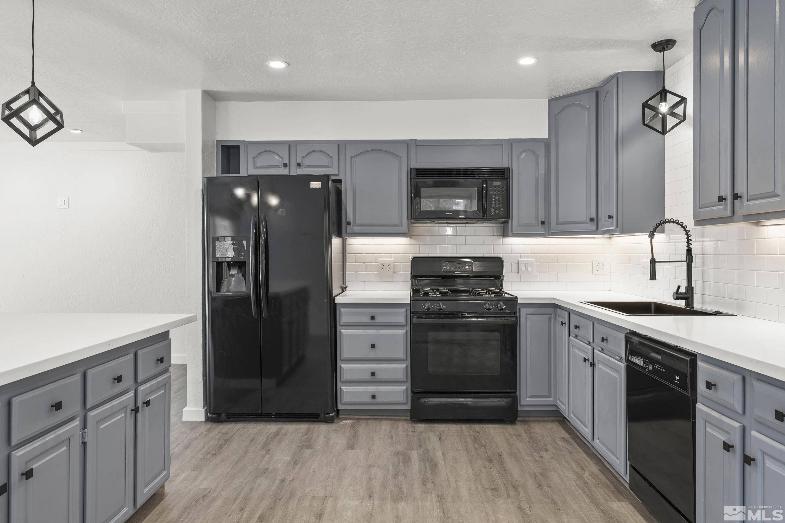 Incline Village, NV 89451,820 Oriole Way #51