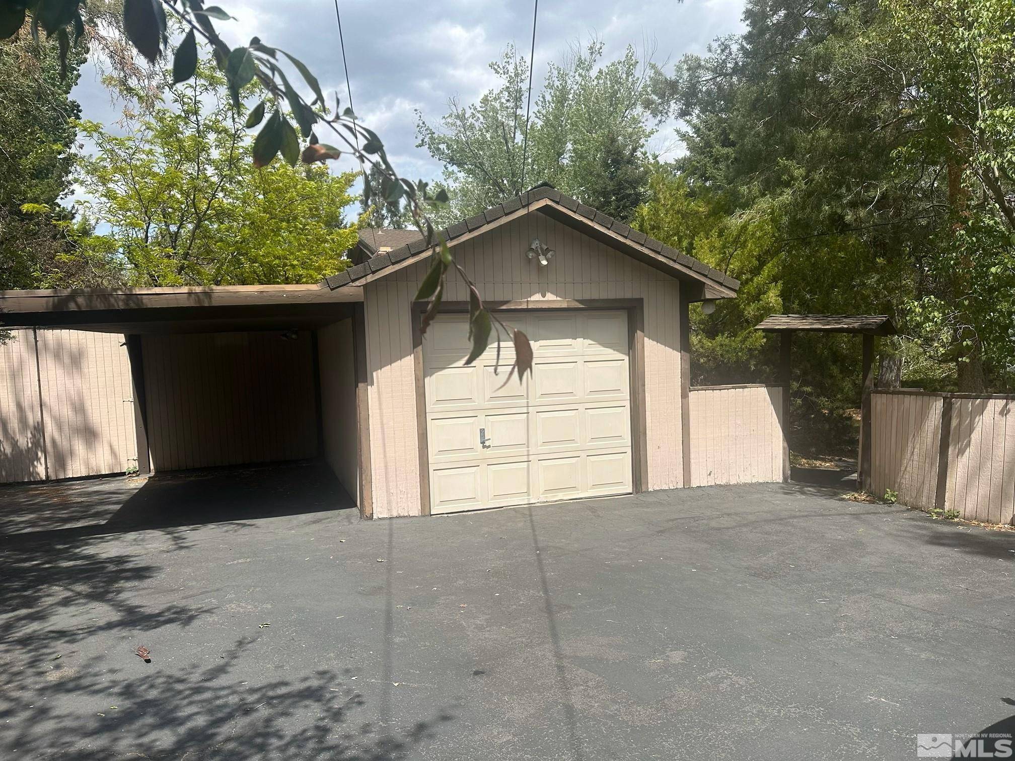 Reno, NV 89509,2925 W Moana Ln