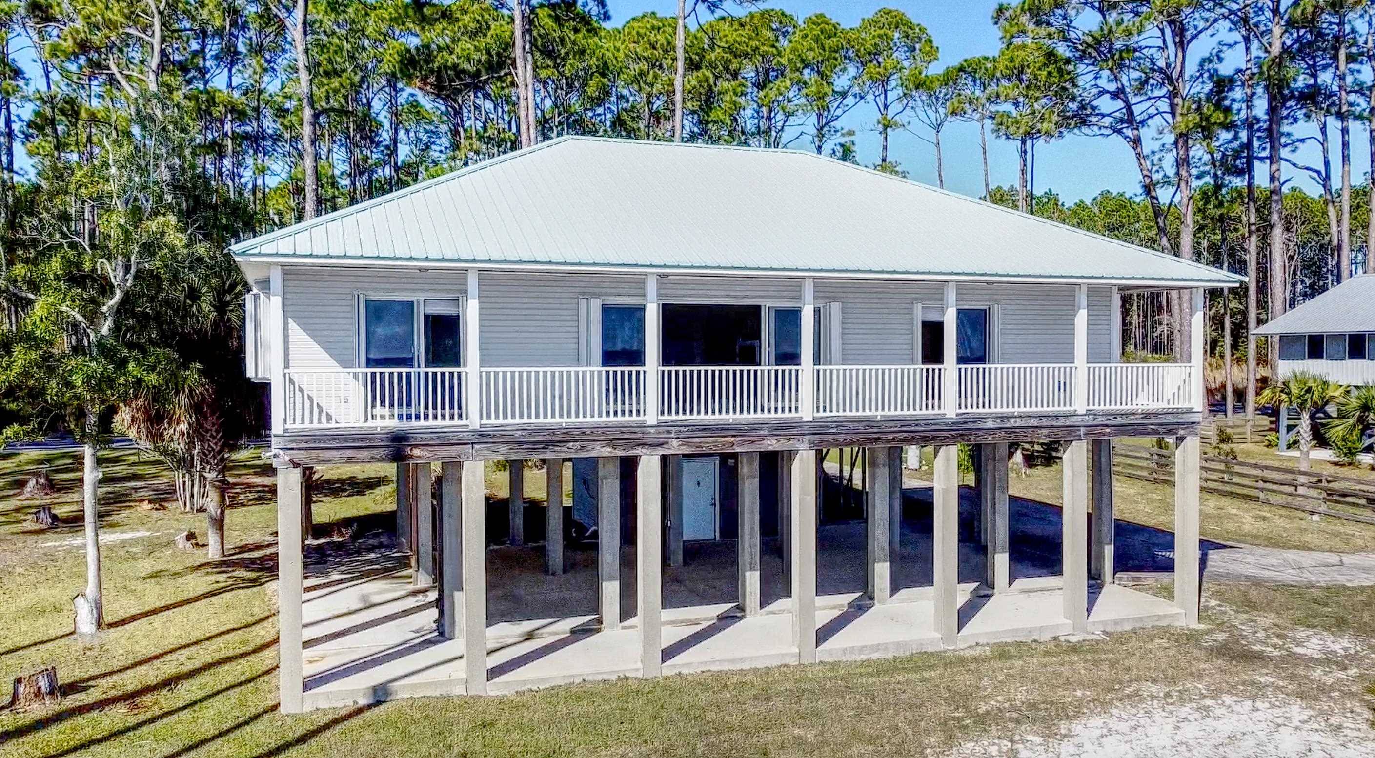 Carrabelle, FL 32322,3004 E Highway 98