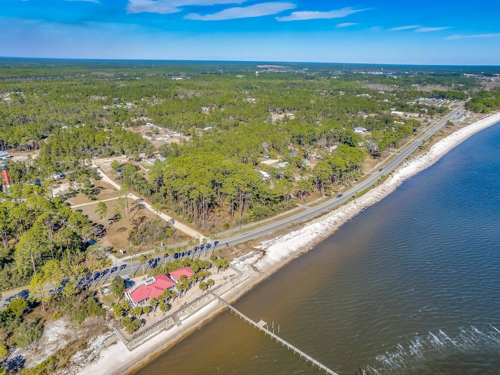 Carrabelle, FL 32327,105 Cape Street