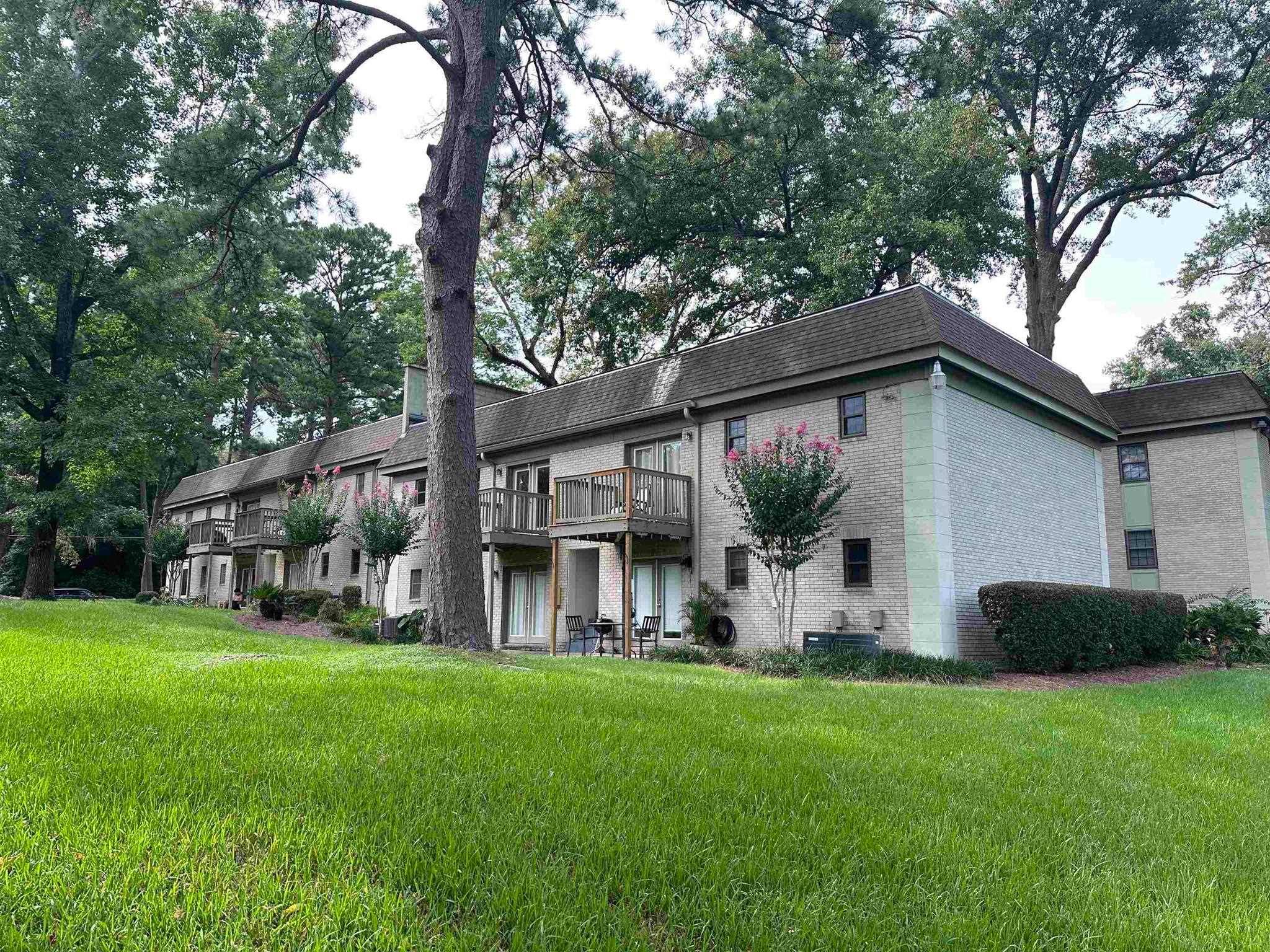 Tallahassee, FL 32303,1951 N Meridian Road #20