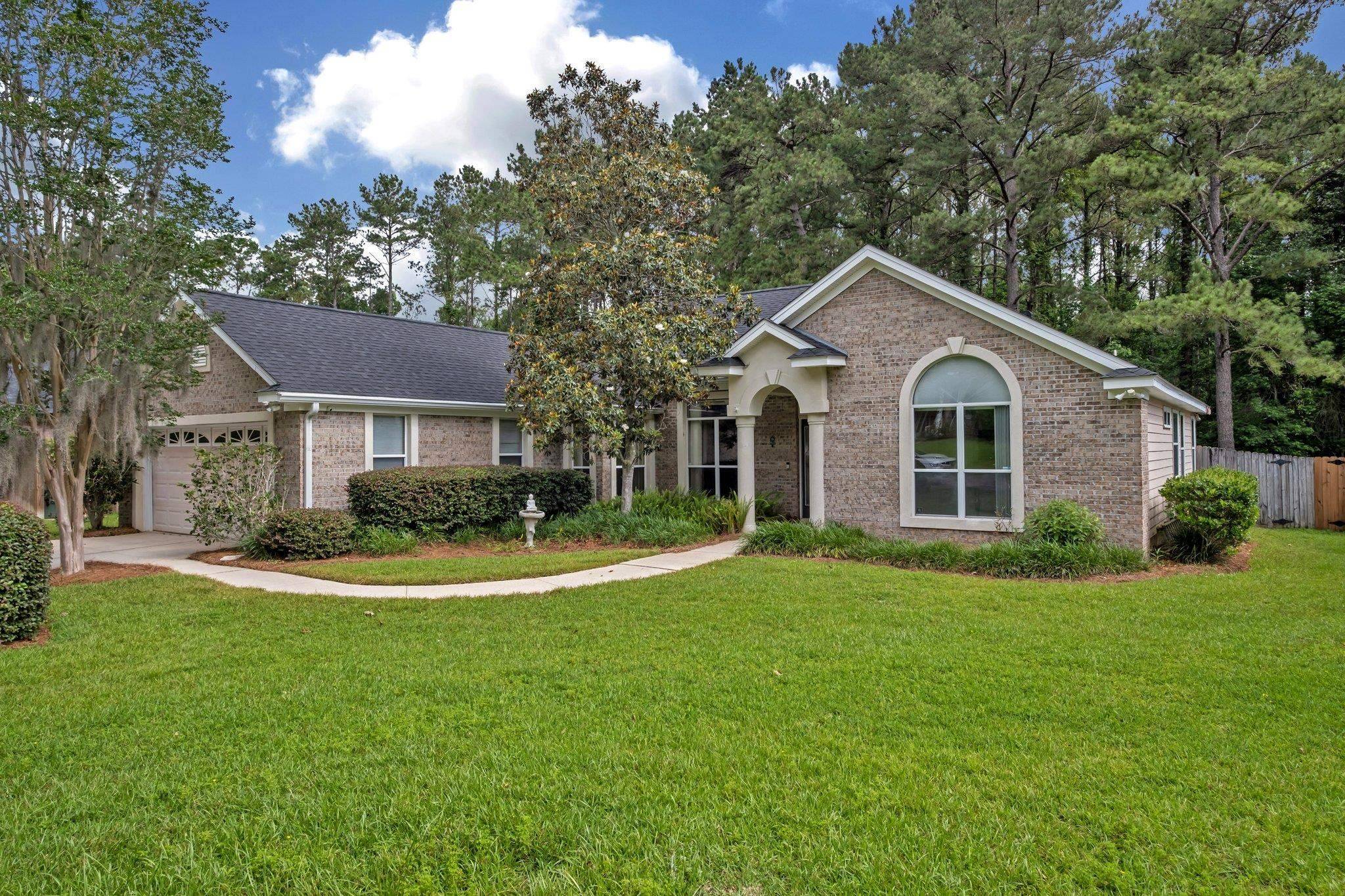 Tallahassee, FL 32311,911 Park View Drive
