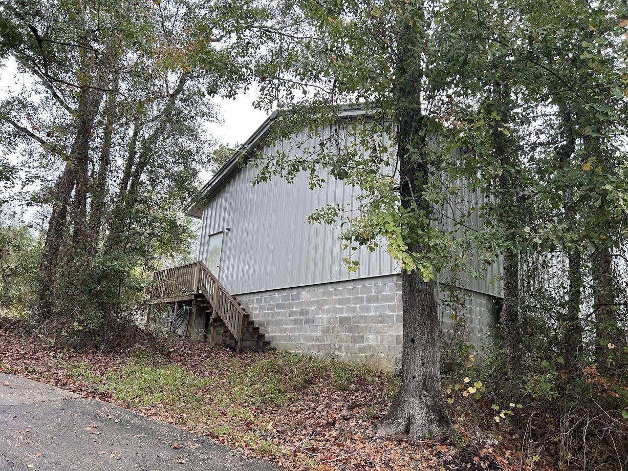 Wewahitchka, FL 32465,704 E Idlewood Dr Drive #1