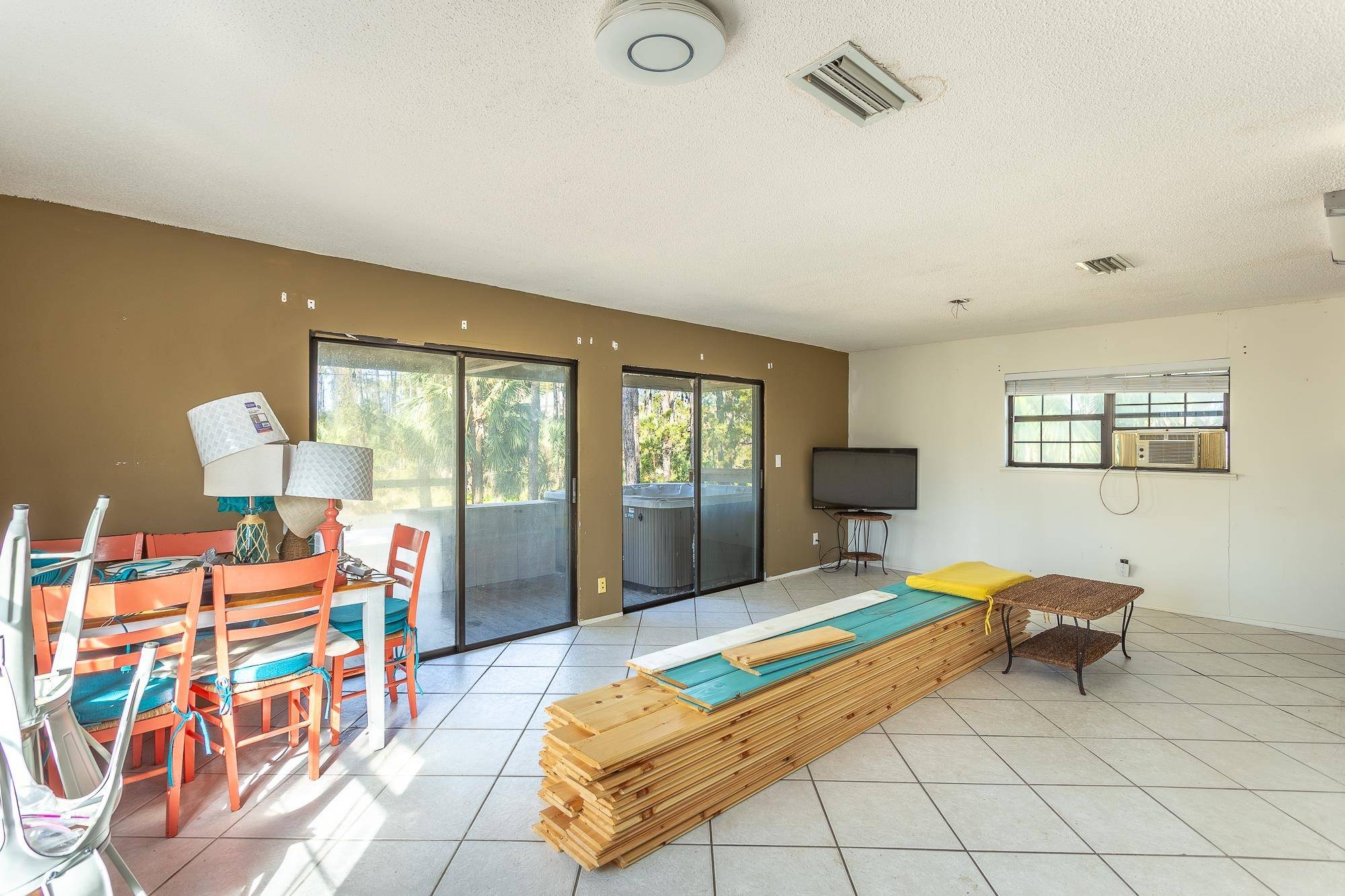 East Point, FL 32328,540 E Pine Avenue
