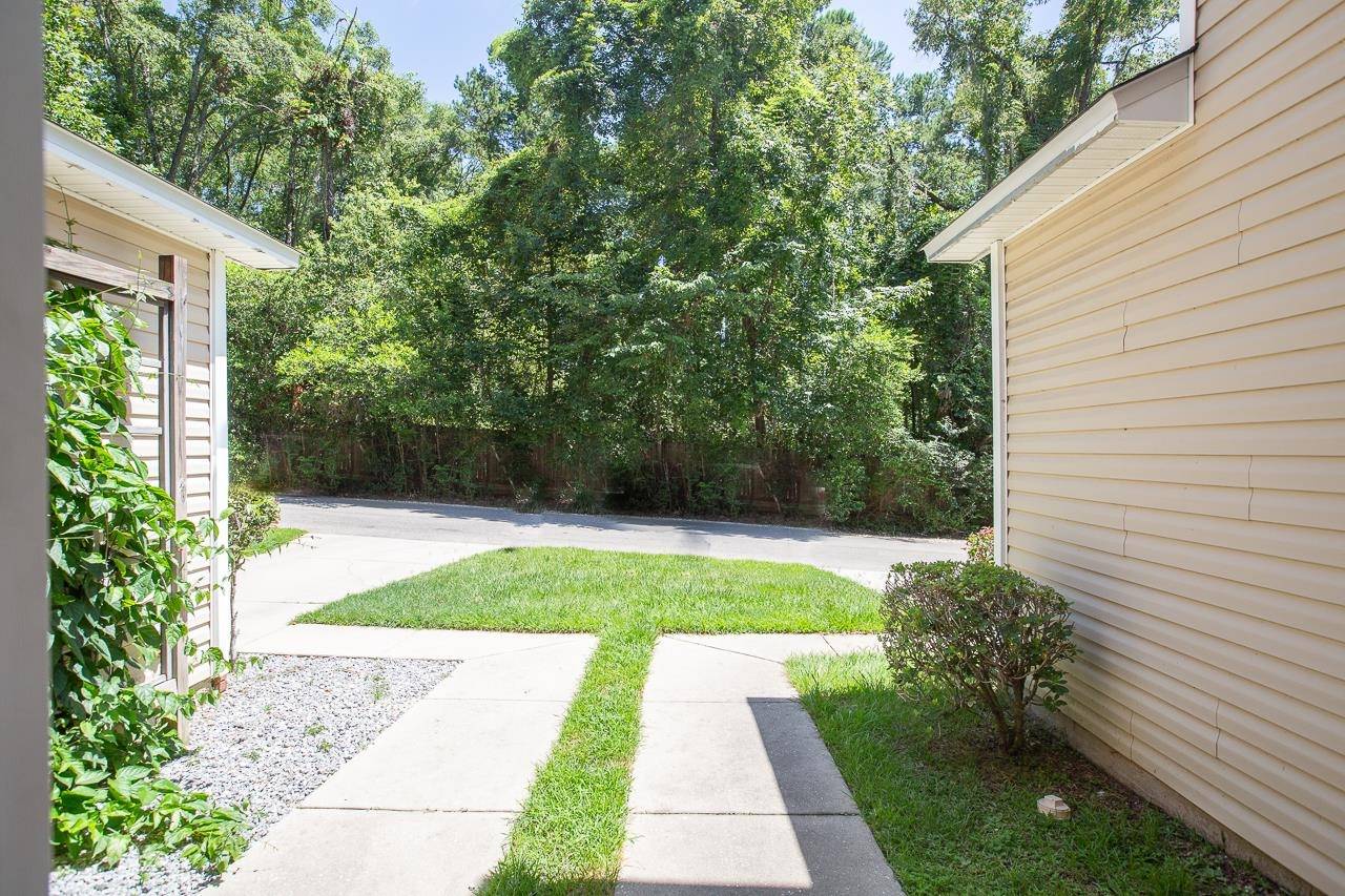 Tallahassee, FL 32308,2560 Centerville Court #11