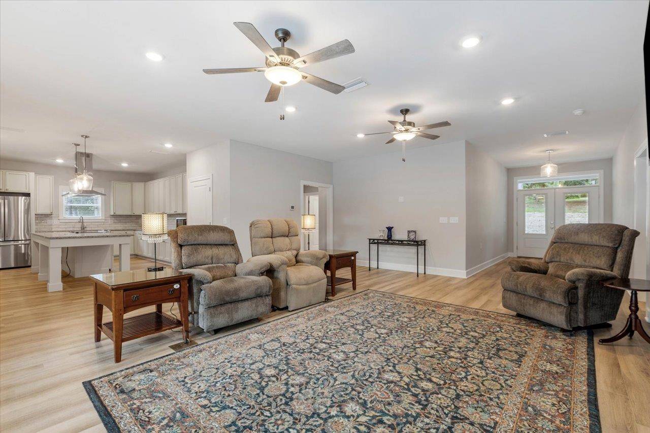 Tallahassee, FL 32312,3034 Lakeshore Drive