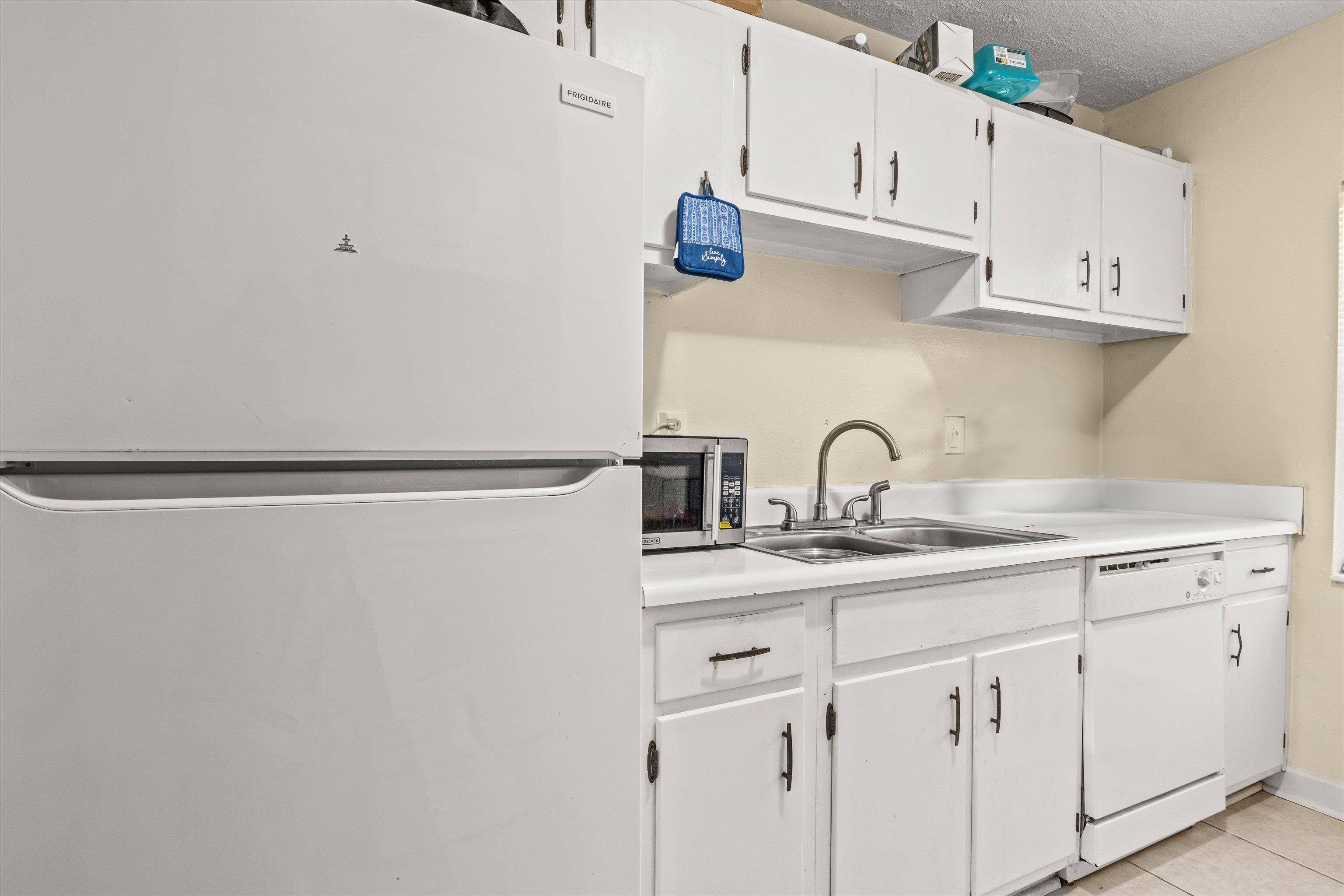 Tallahassee, FL 32304,2325 W Pensacola Street #170