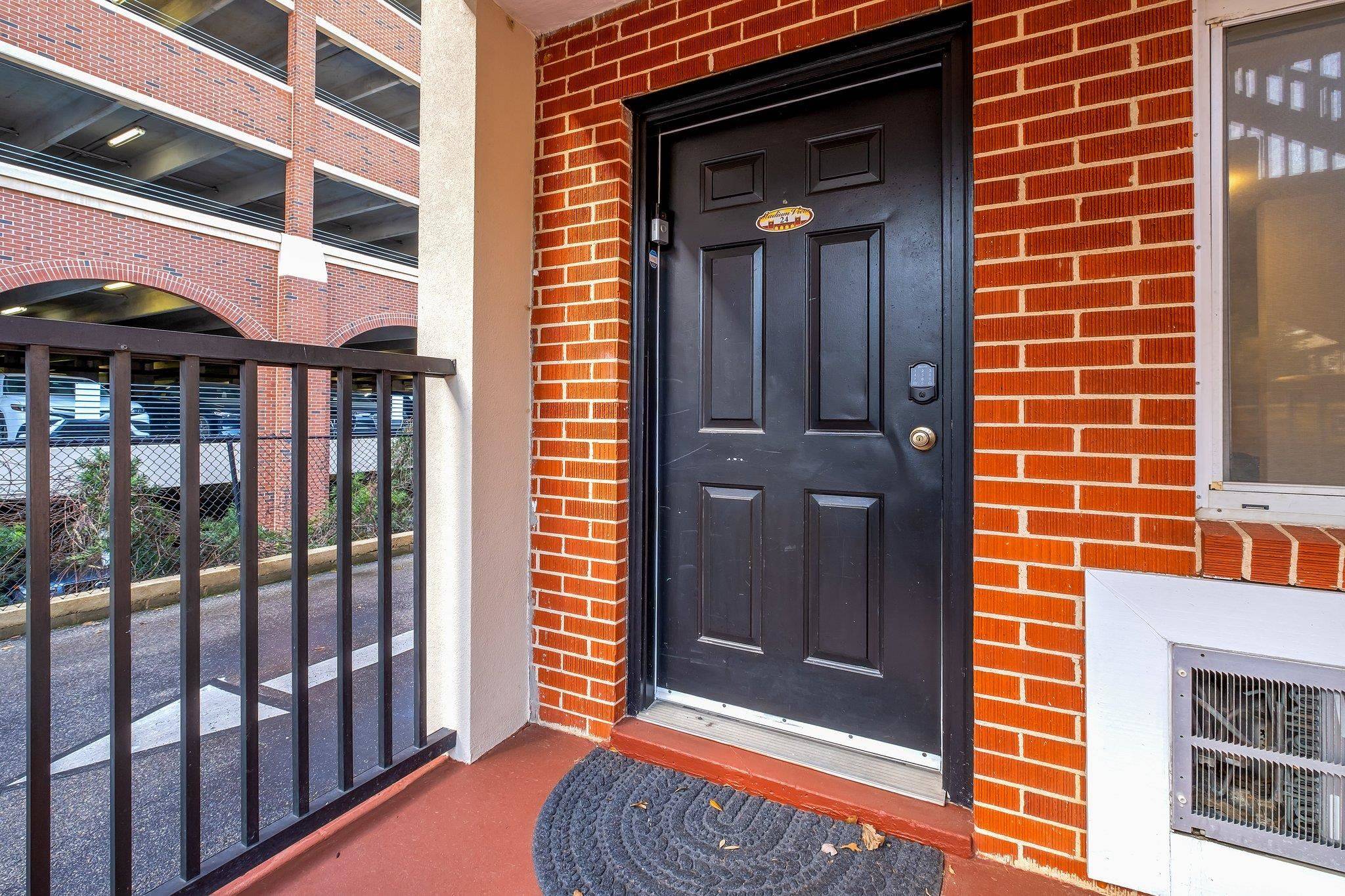 Tallahassee, FL 32304,405 Dunwoody Street #24