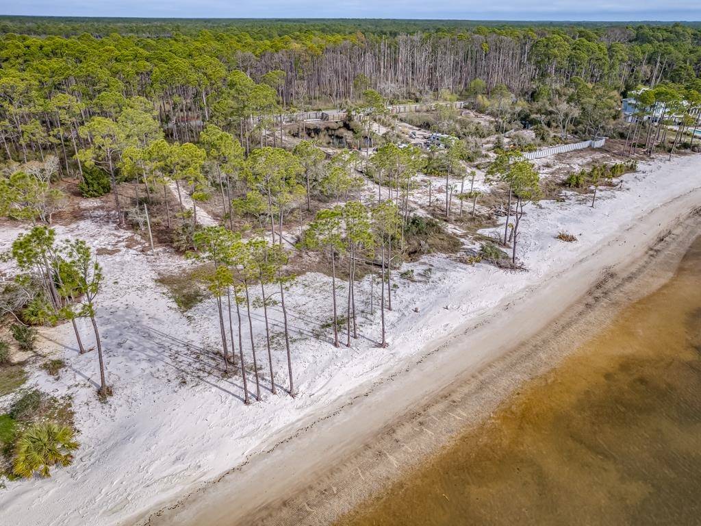 Carrabelle, FL 32322,2388 W Hwy 98