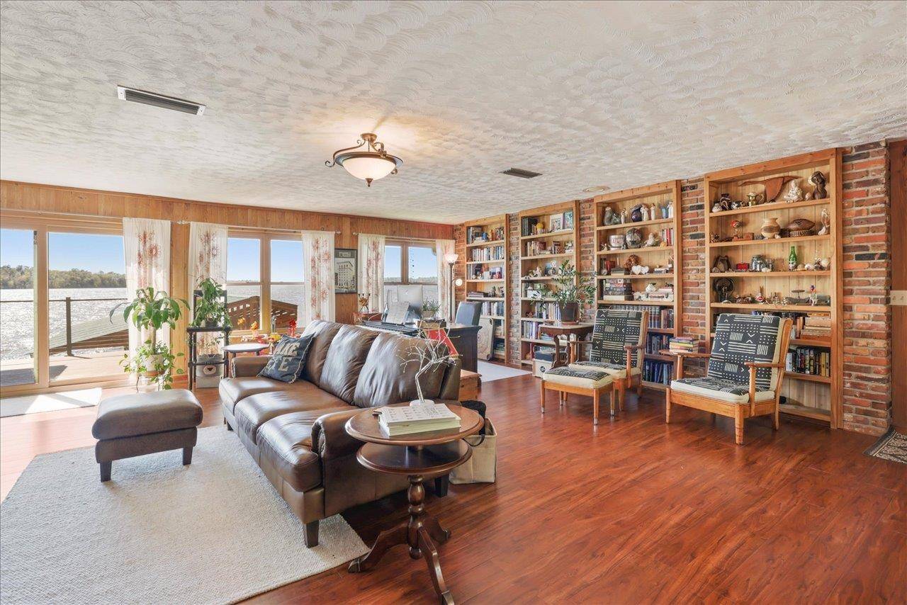 Tallahassee, FL 32310,2995 LUTHER HALL Road
