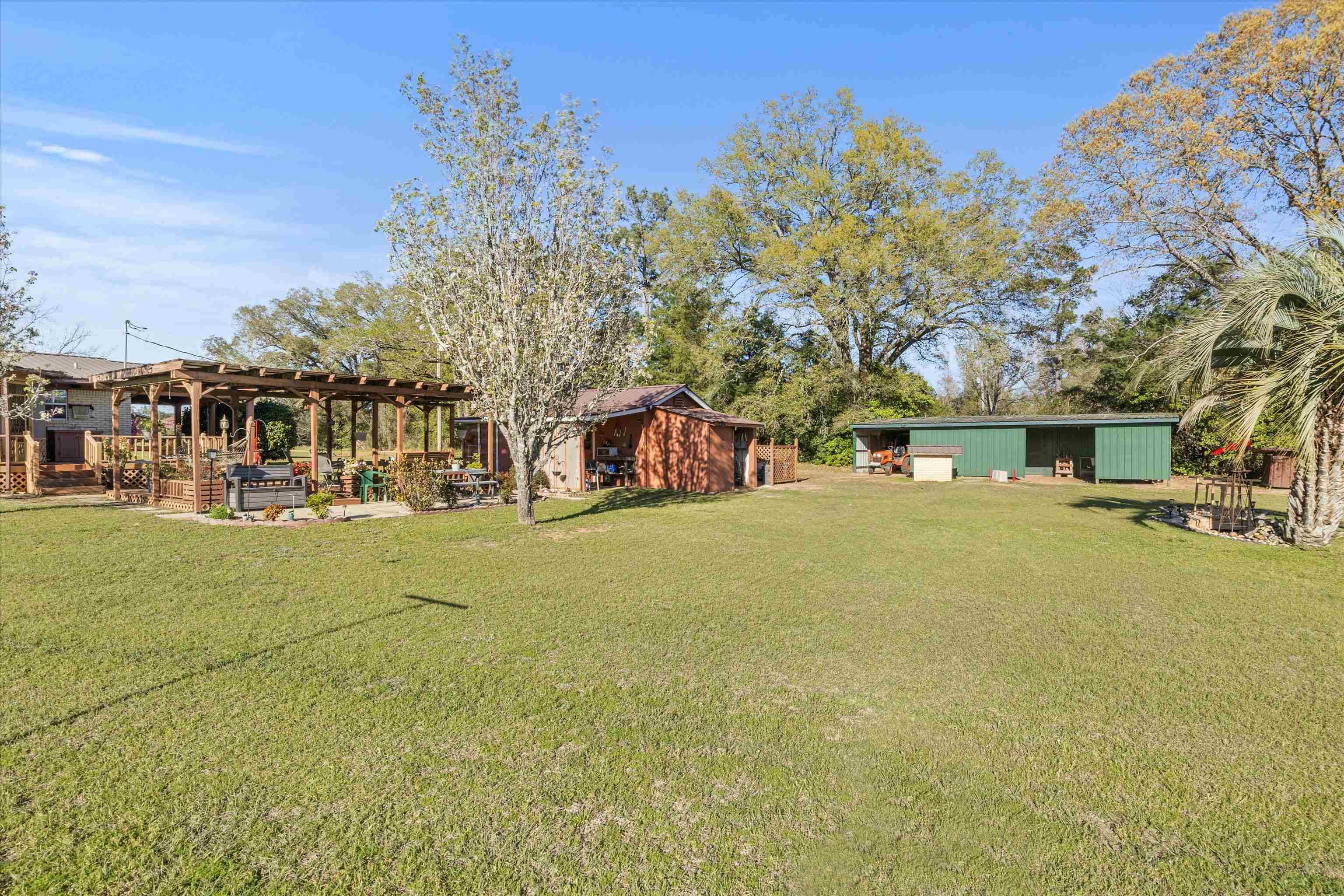 Grand Ridge, FL 32442,1671 Sand Basin Road