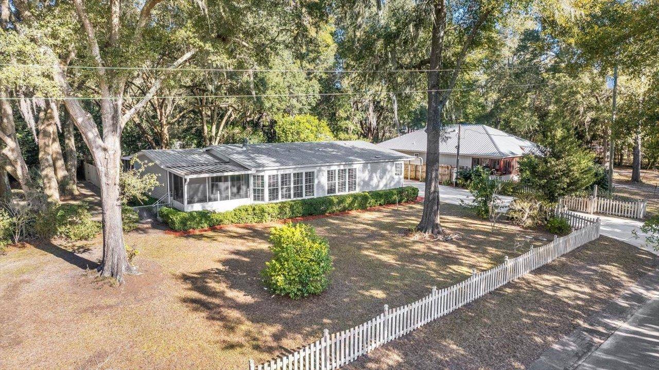 Quincy, FL 32351,986 Drake Acres Road