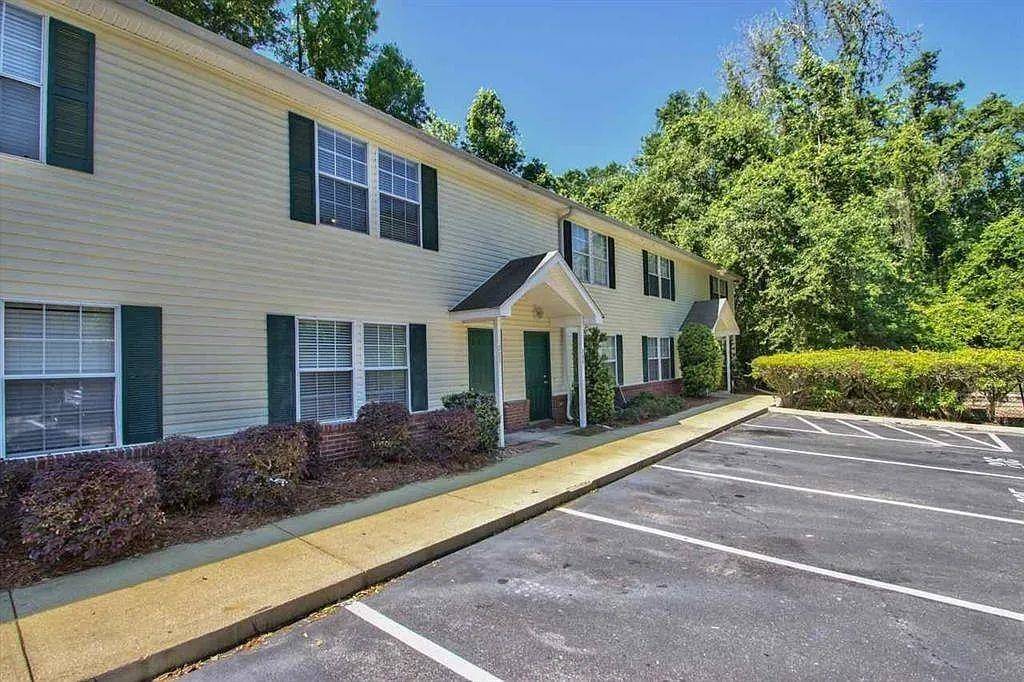 Tallahassee, FL 32303,2520 Graves Road #206
