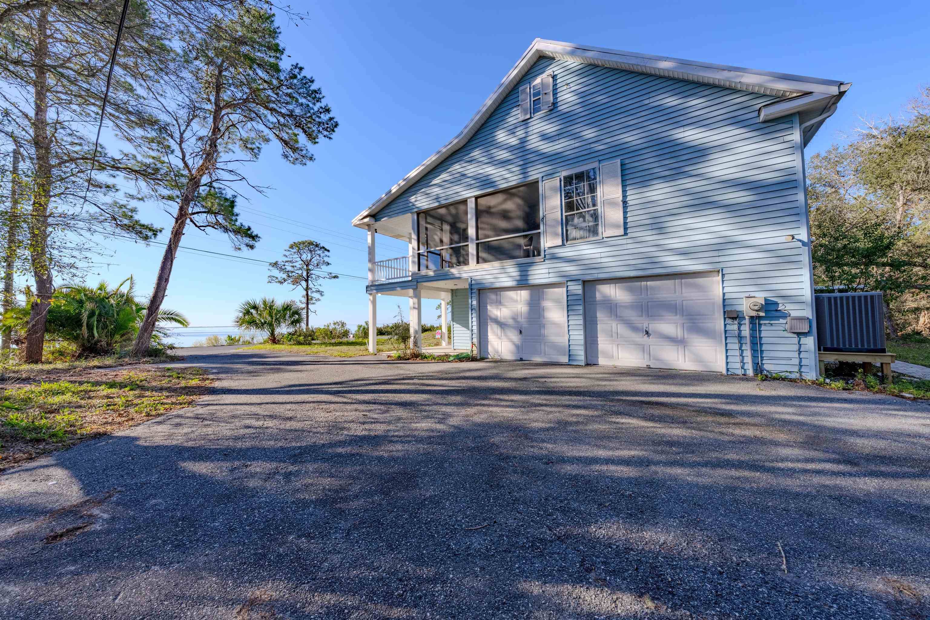 Carrabelle, FL 32322,1617 E Highway 98