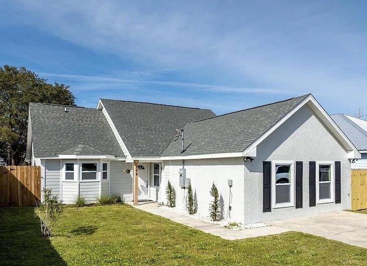 Panama City, FL 32413,104 Oleander Circle