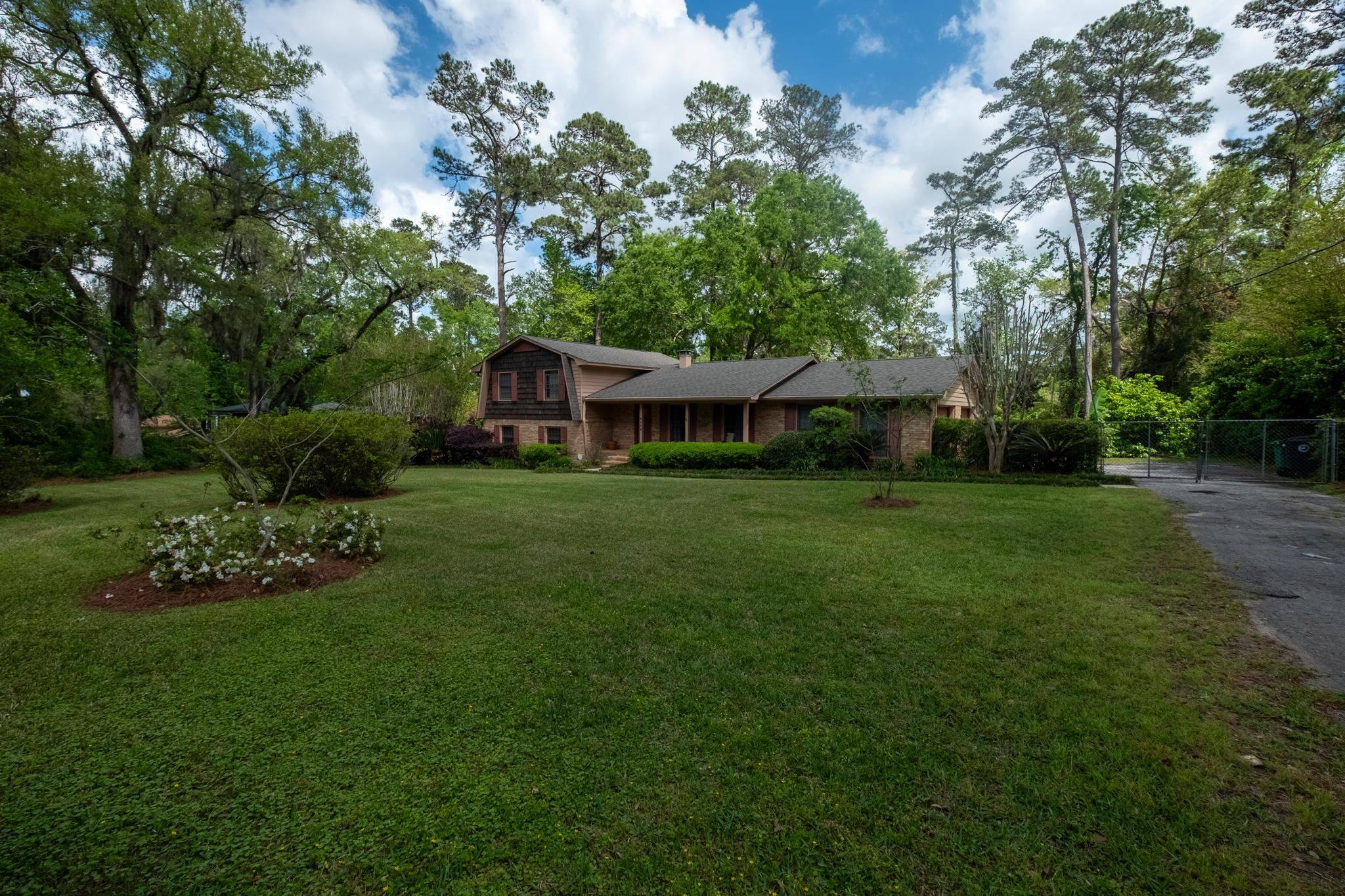 Tallahassee, FL 32312,3405 robinhood Road