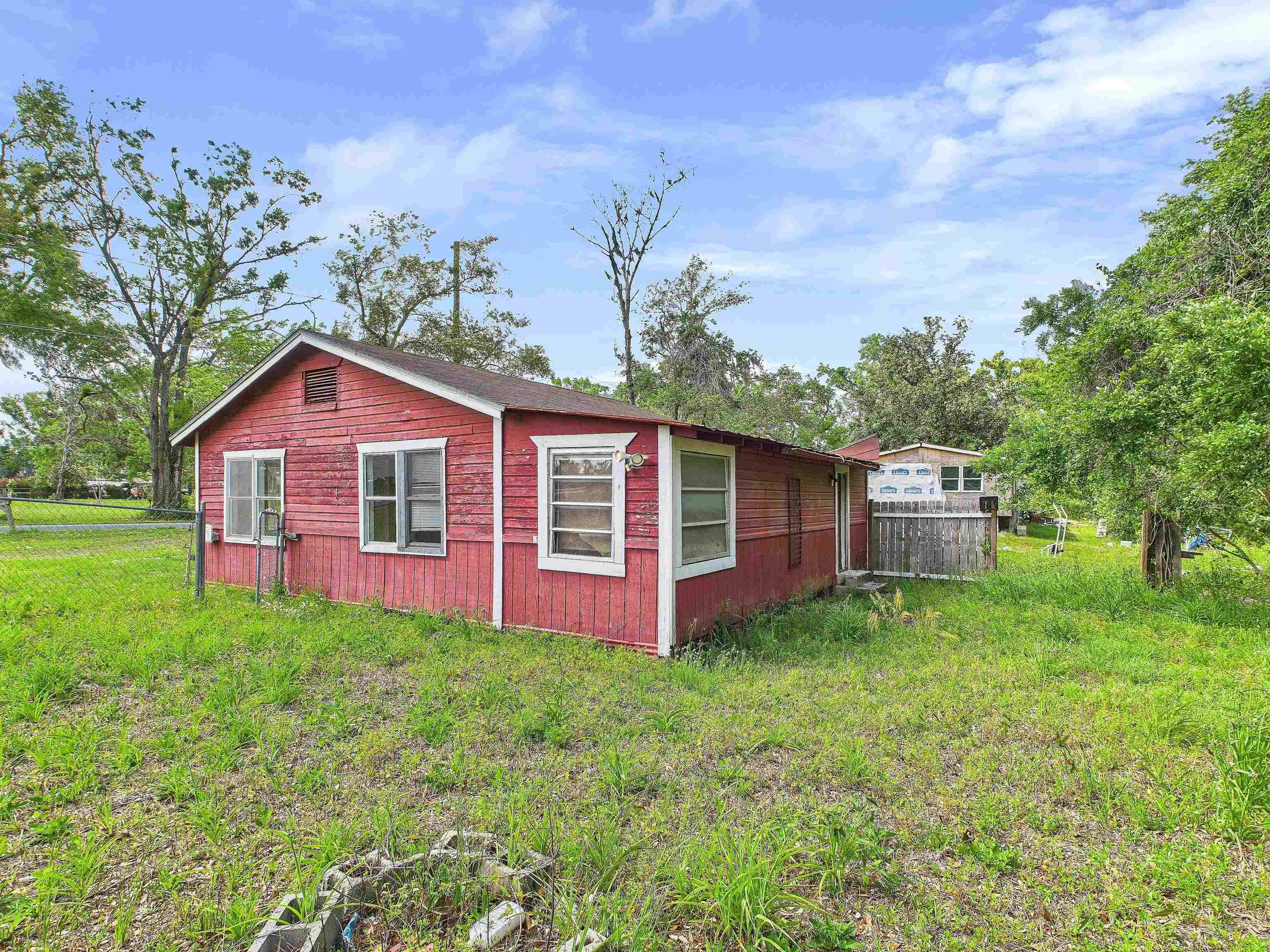Perry, FL 32348,1110 S Orange Street