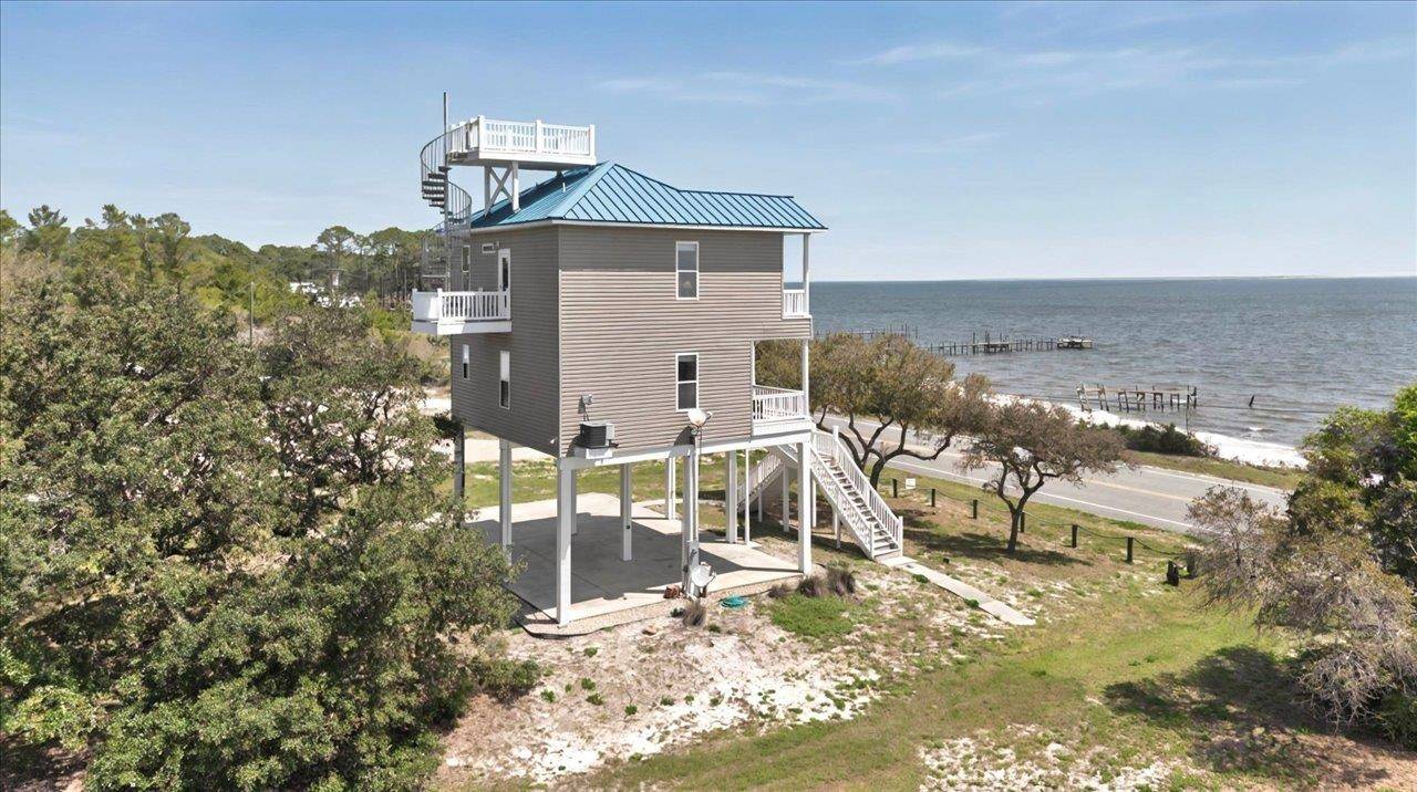 Carrabelle, FL 32322,2101 W Highway 98