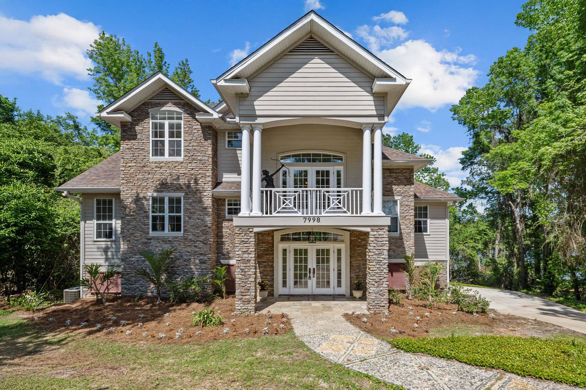 Tallahassee, FL 32312,7998 Lochknoll Lane