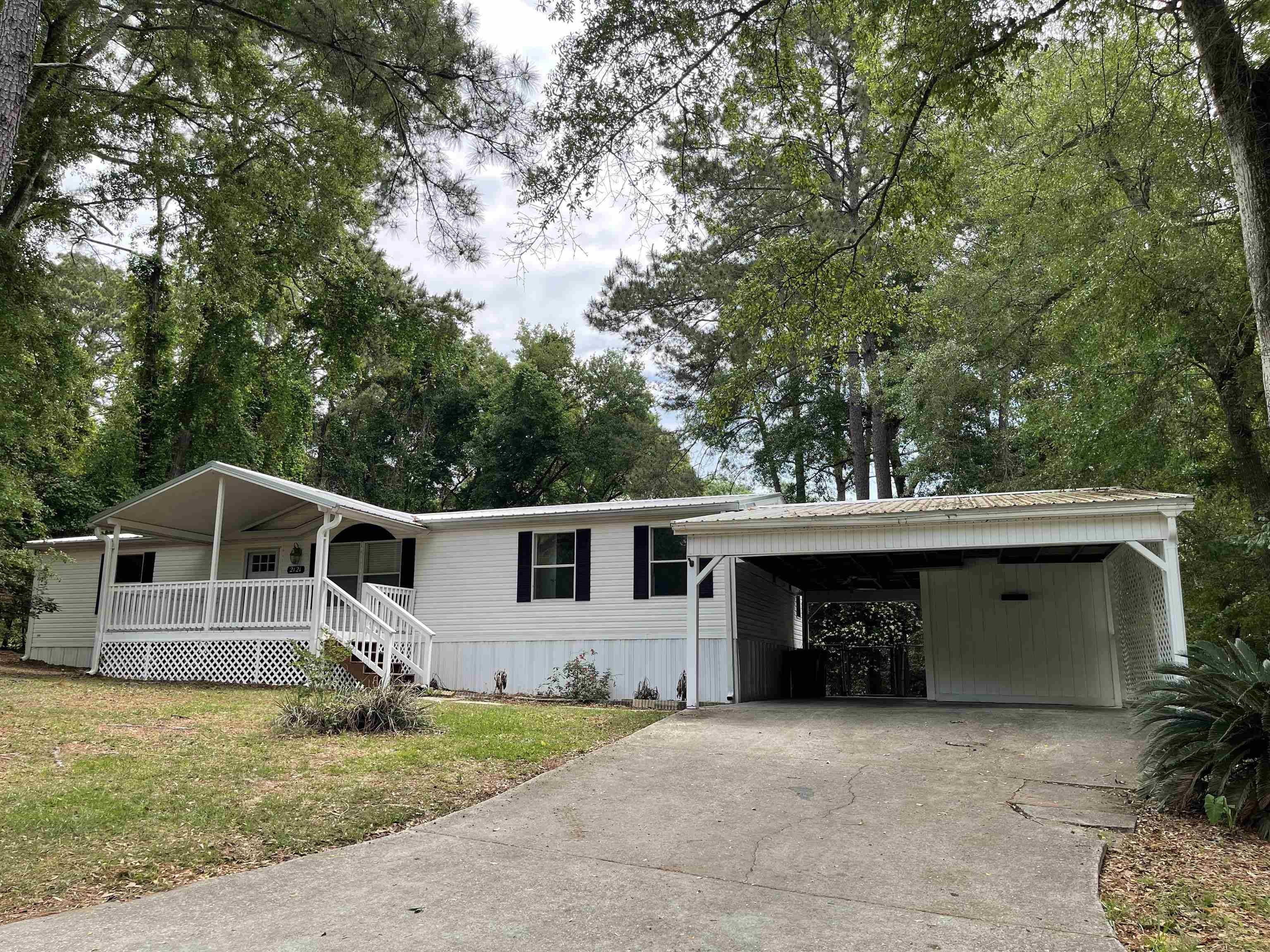 Tallahassee, FL 32317,2121 Foshalee Drive