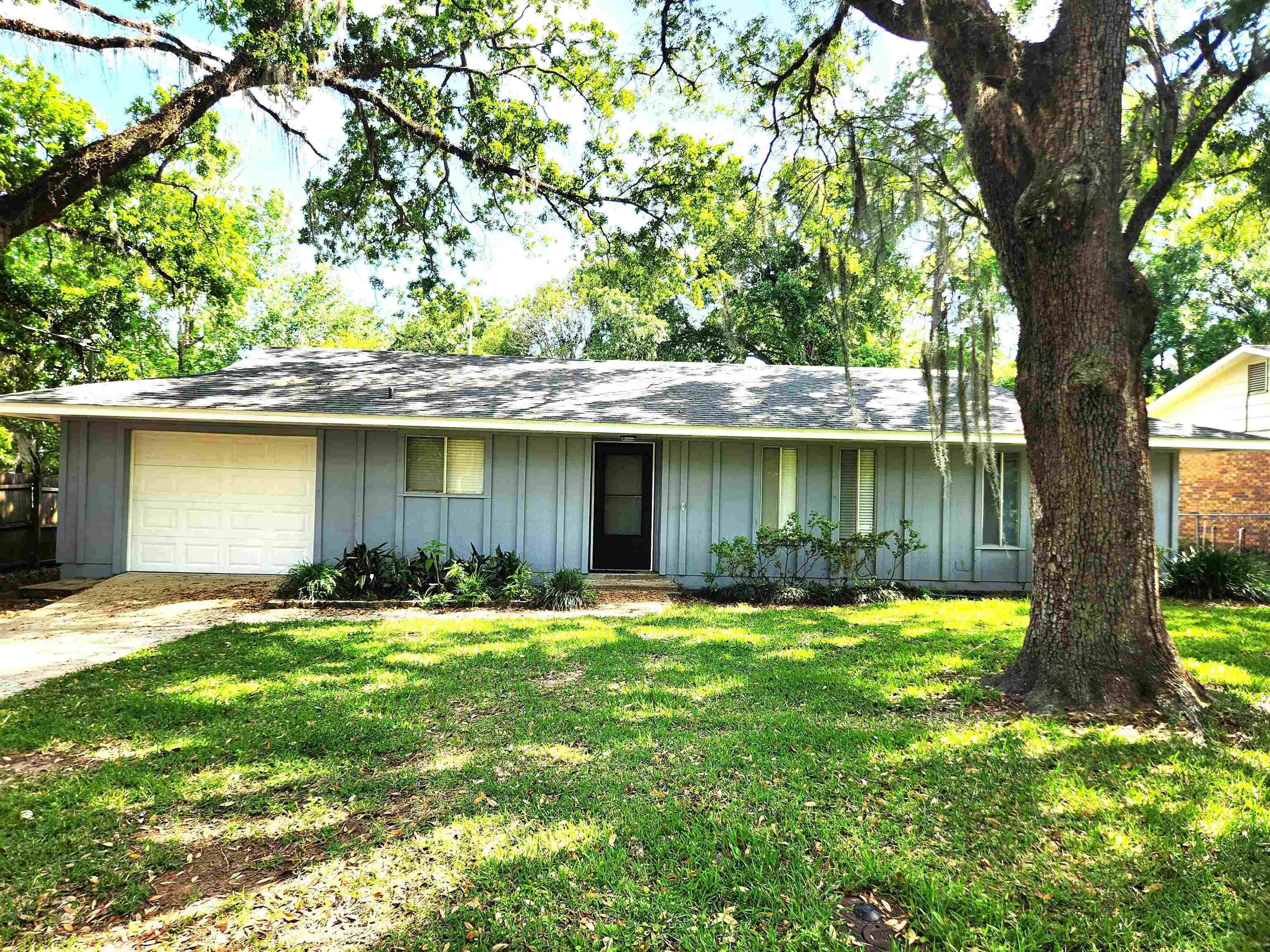 Tallahassee, FL 32308,2604 Byron Circle