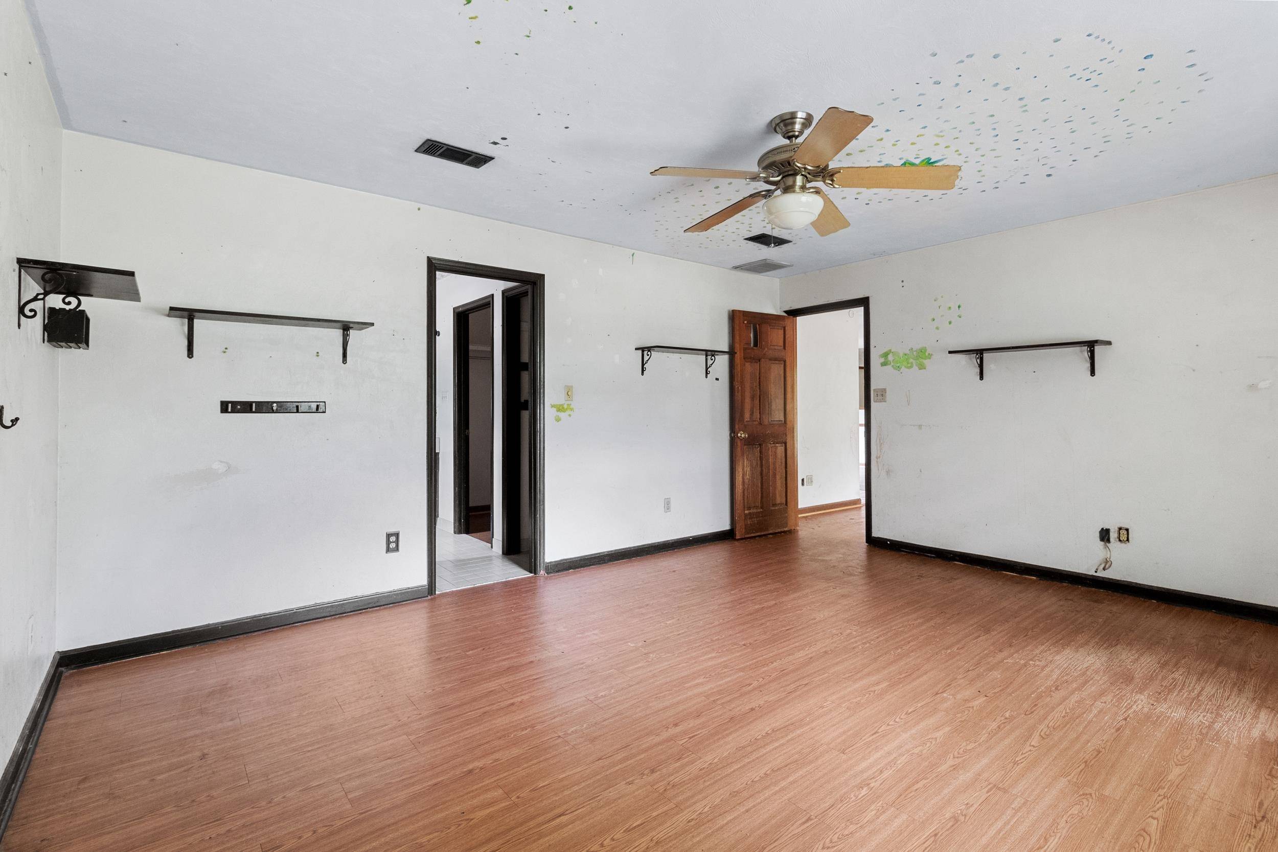 Tallahassee, FL 32317,6041 Redfield Circle