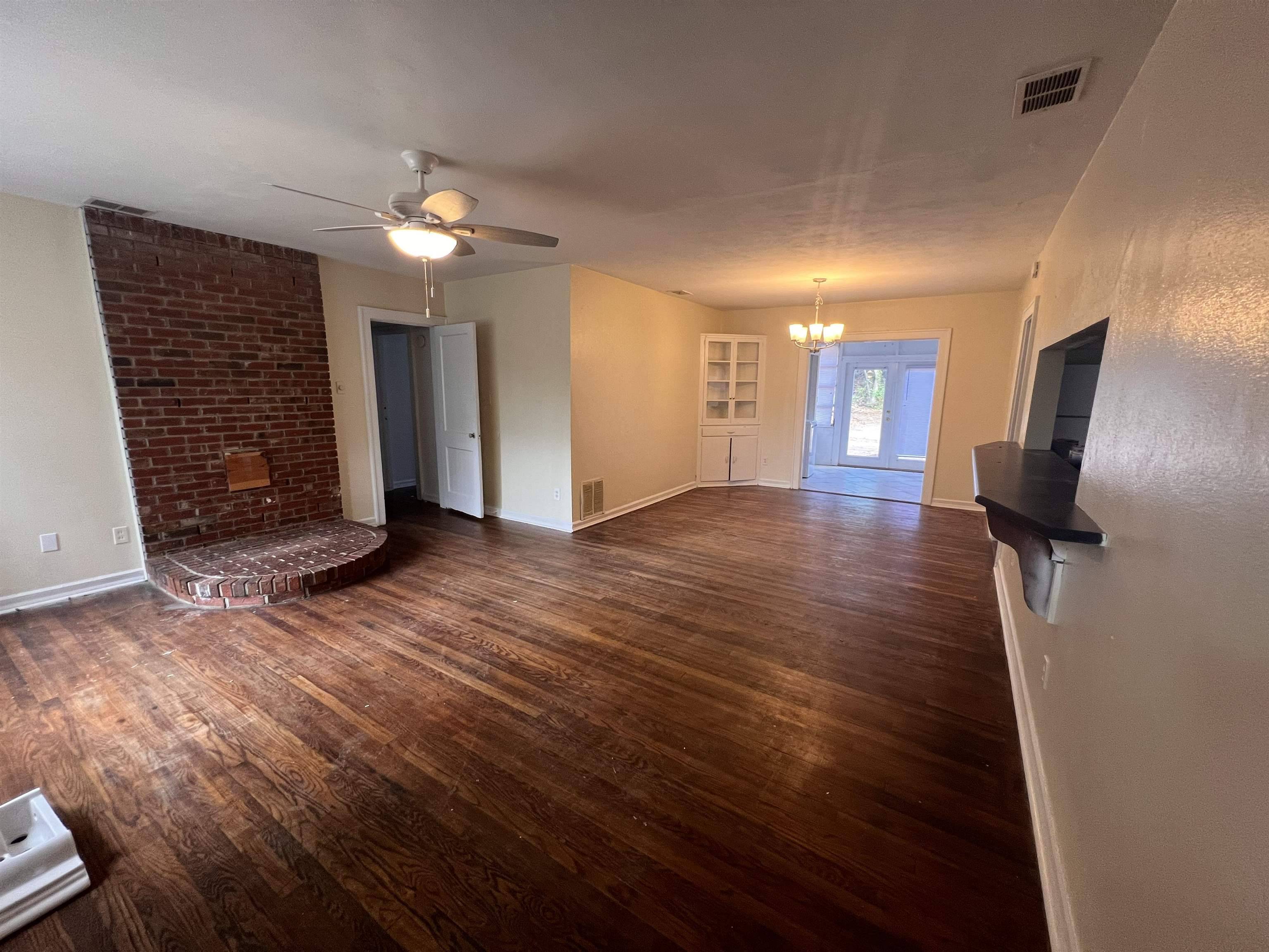 Tallahassee, FL 32304,2196 Amelia Circle Circle