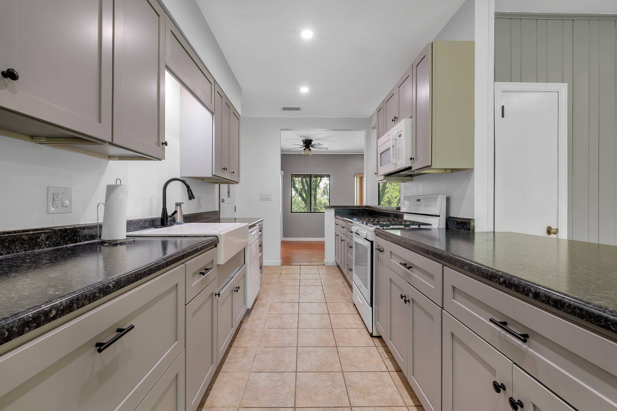 Tallahassee, FL 32304,1006 Buena Vista Drive