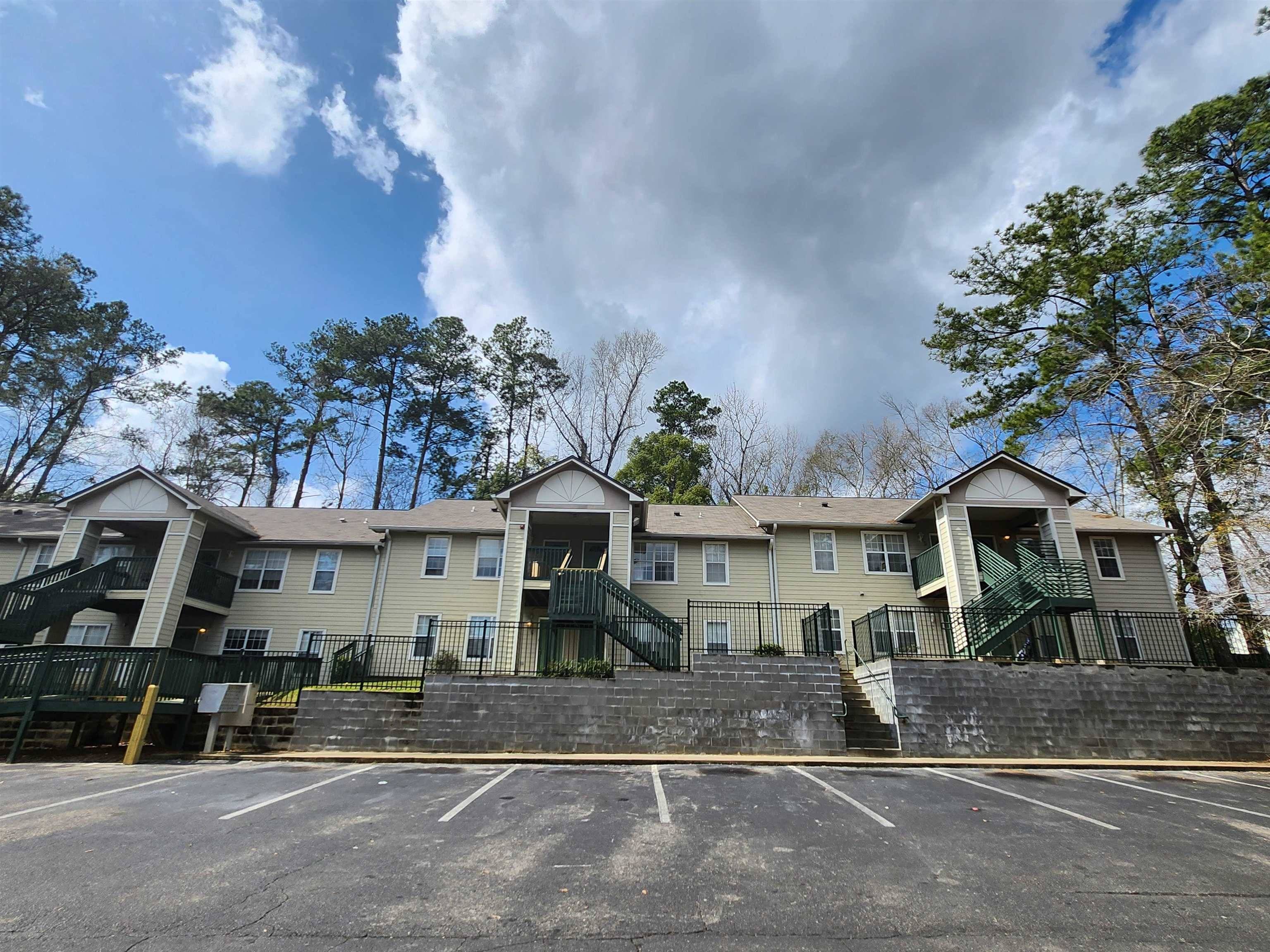 Tallahassee, FL 32304,1100 Green Tree Court #C