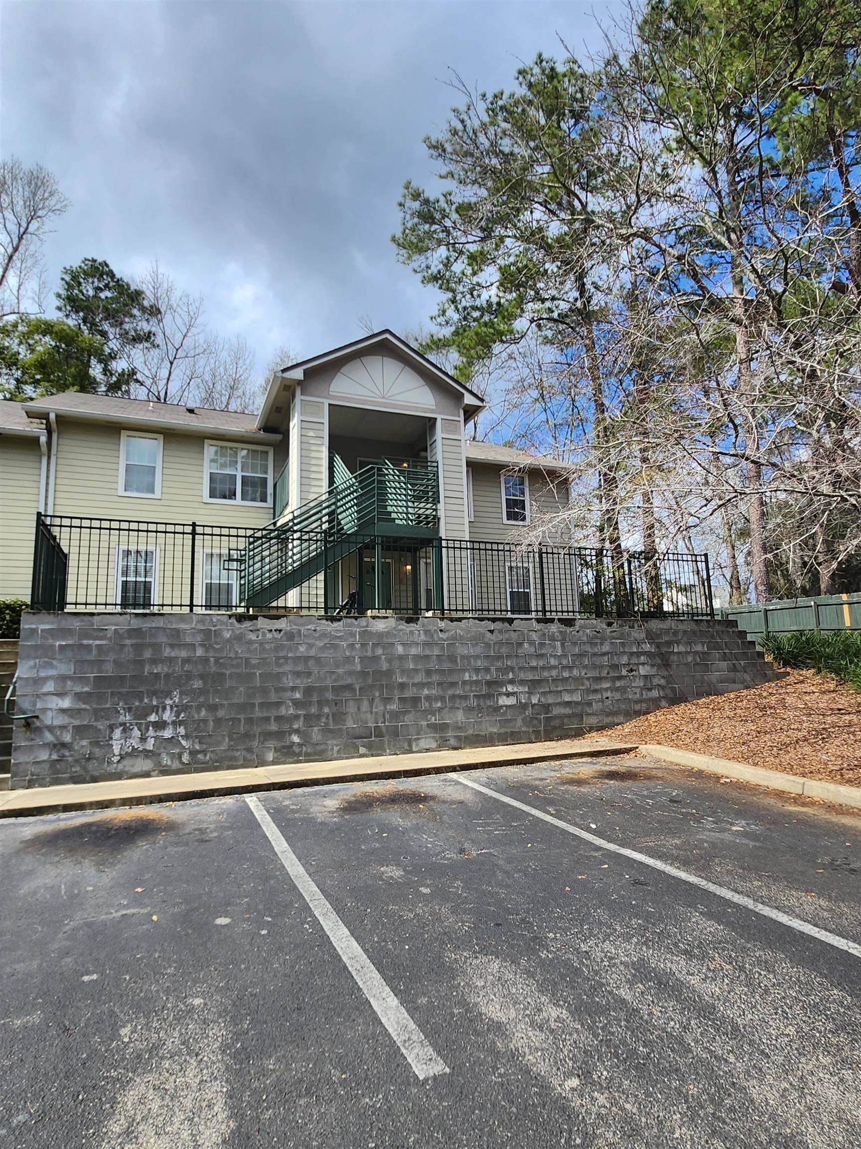 Tallahassee, FL 32304,1100 Green Tree Court #C