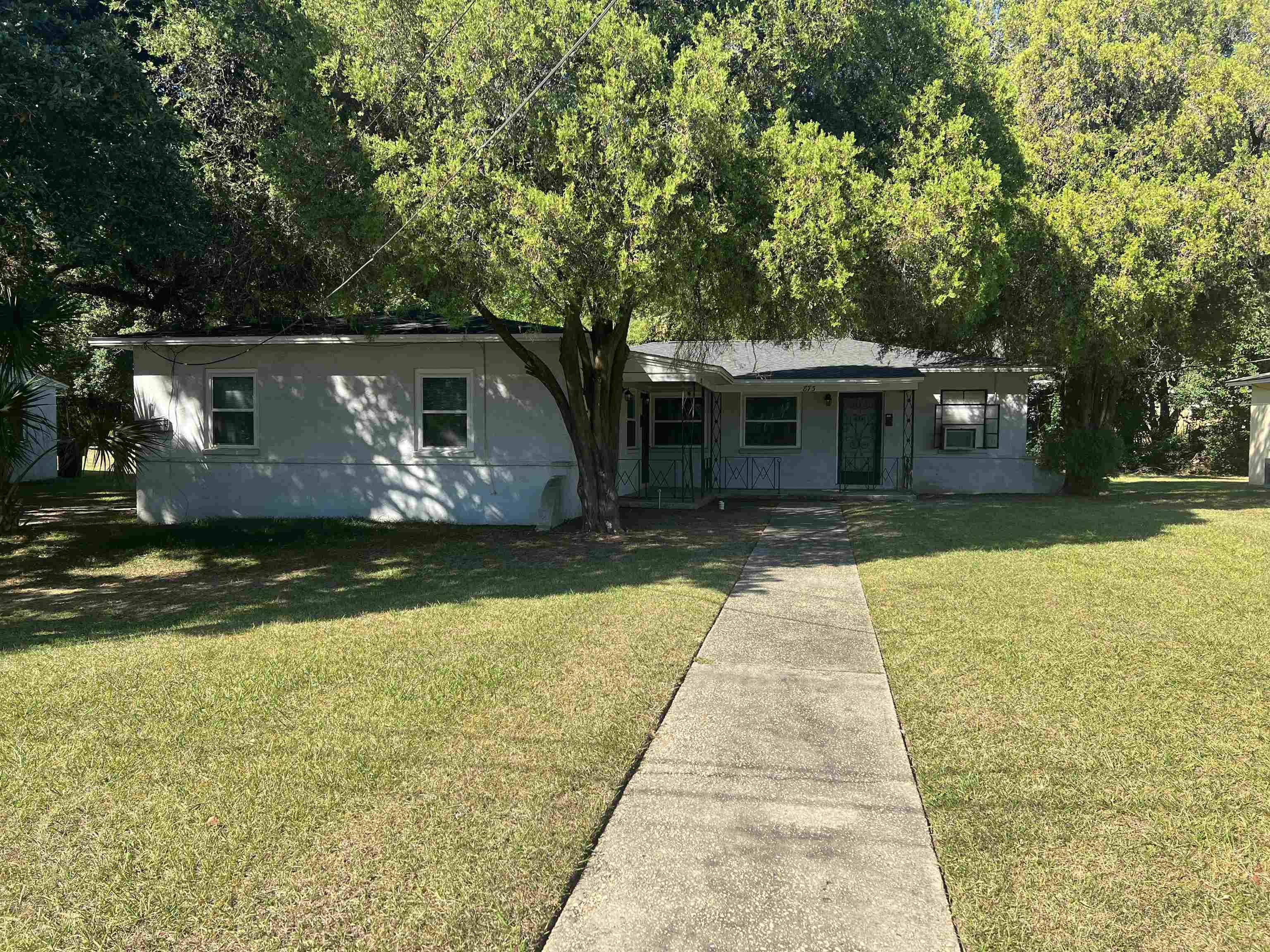 Tallahassee, FL 32304,879 Campus Circle #1