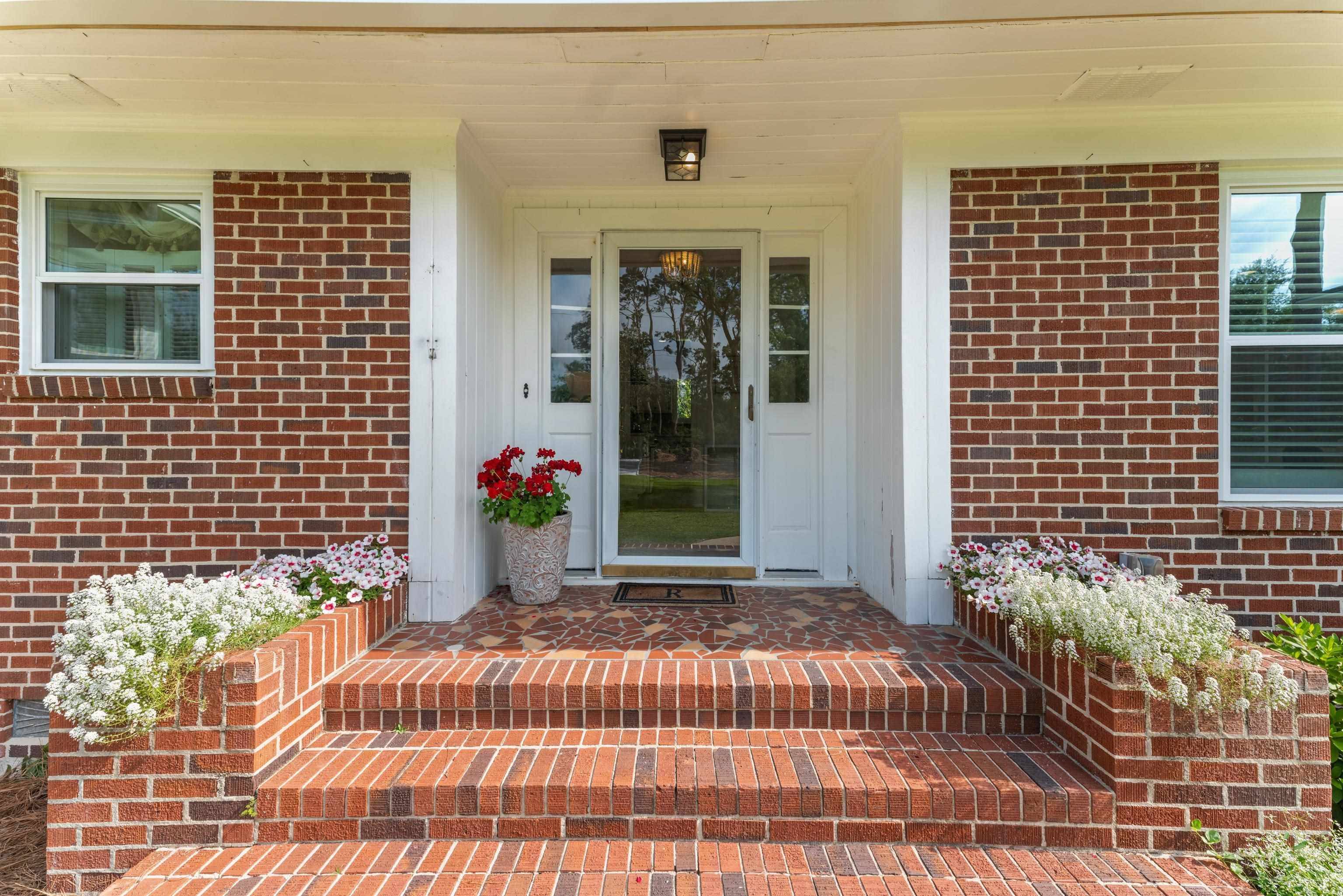 Tallahassee, FL 32301,1124 Camellia Drive